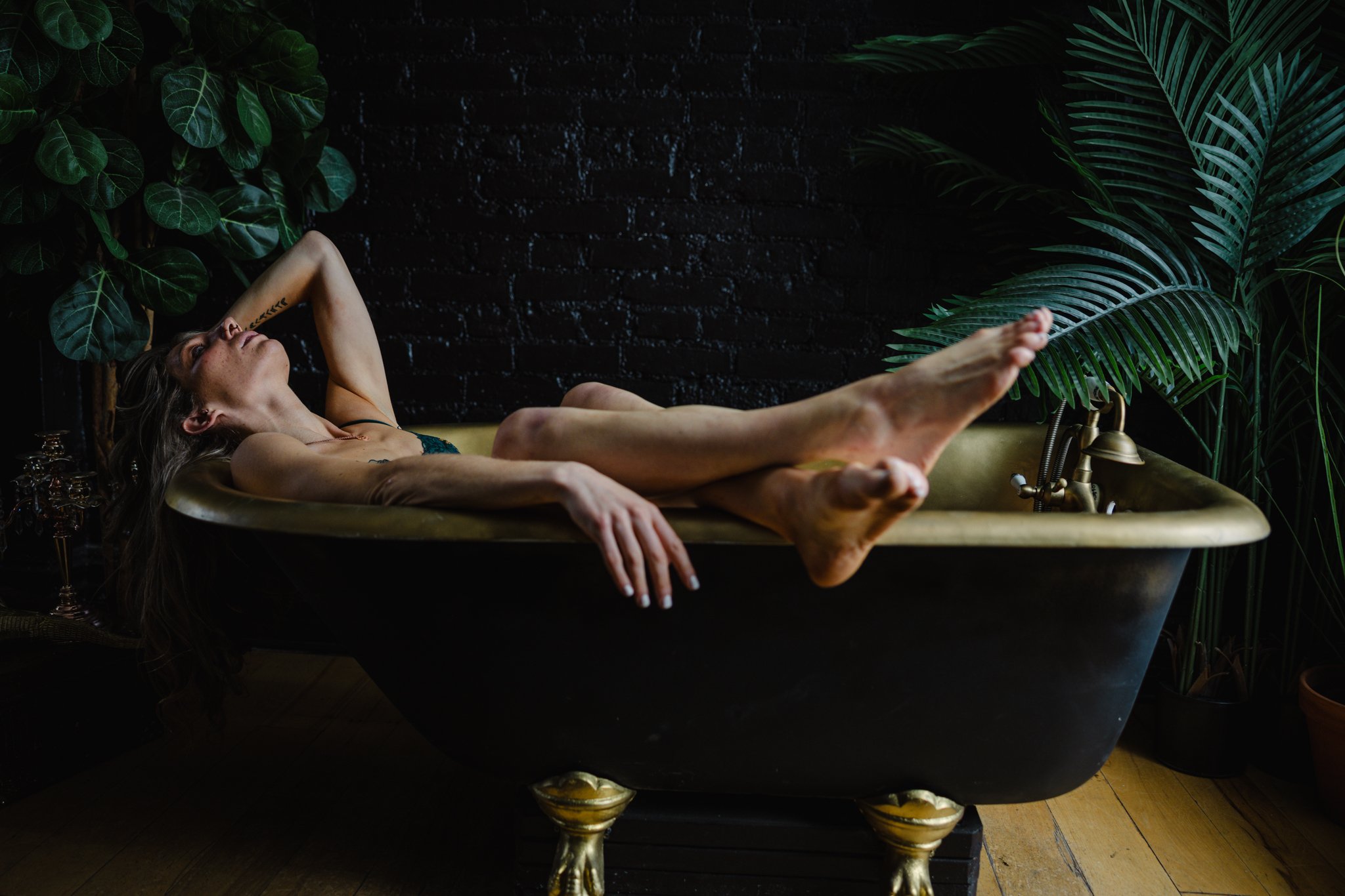 woman-in-bathtub-beautiful-boudoir-photography.jpg