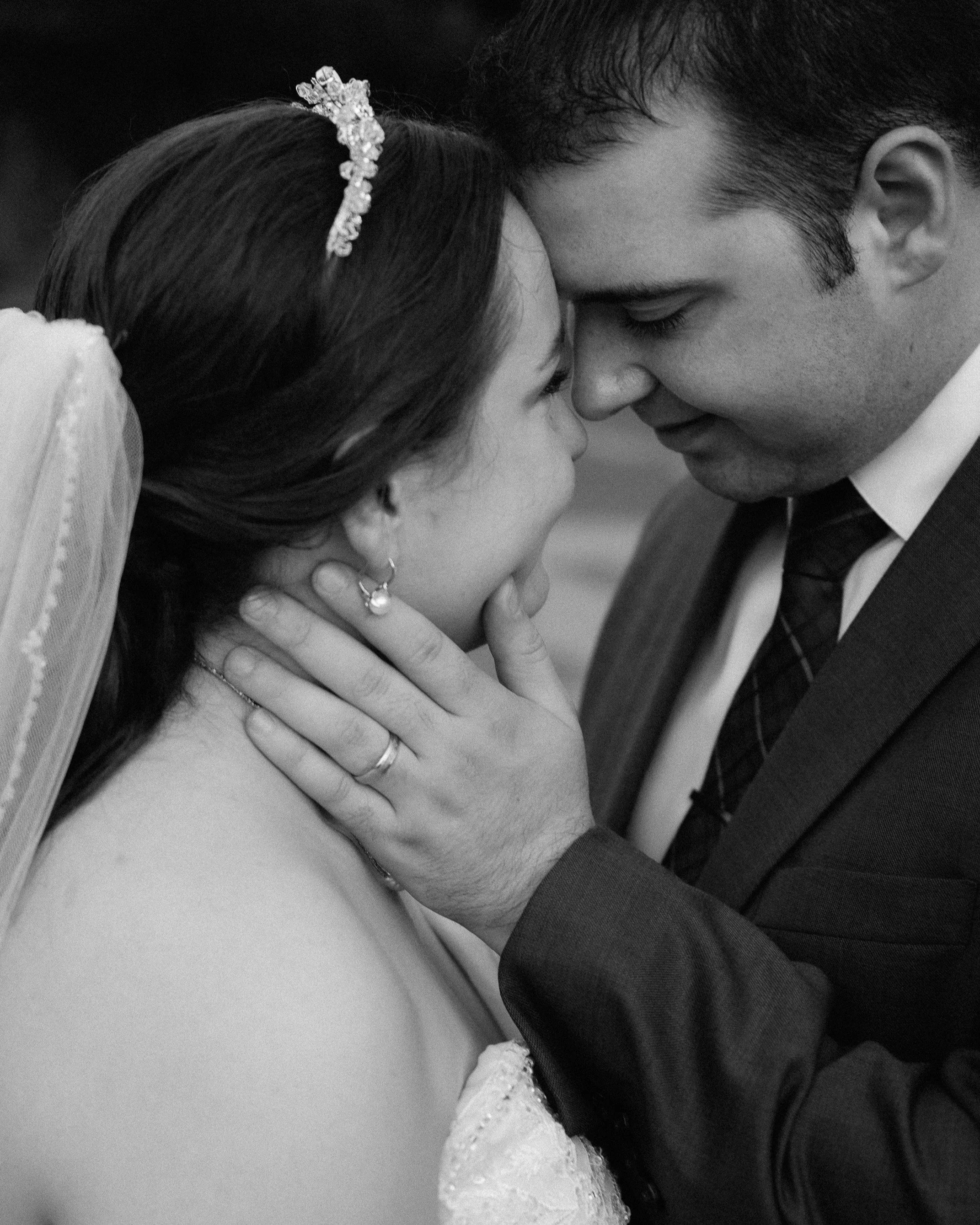 thankful to witness love stories and even more thankful for friends like @kaylalefrancphoto for capturing my good side and carrying me through wedding days almost 7 months pregnant 🫶🏻

it's been a busy photo season and I am so grateful for all of t