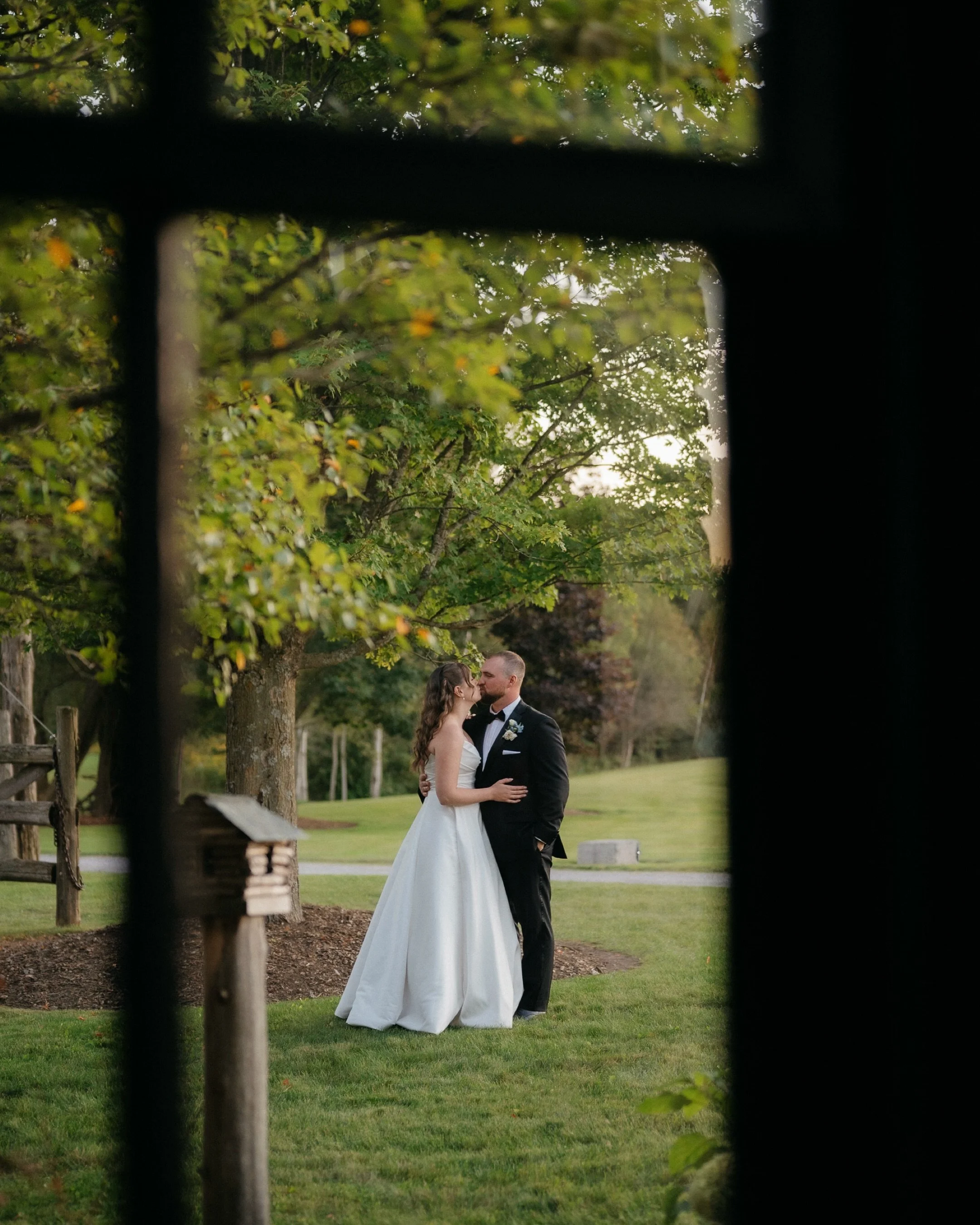 the tiniest snippet of the most gorgeous day for H &amp; M at @ironhorsekawarthas this past weekend ✨

so many beautiful touches, including the handmade leather vow books from the bride&rsquo;s grandfather 🤍 

second shooter: @kaylalefrancphoto
💐: 