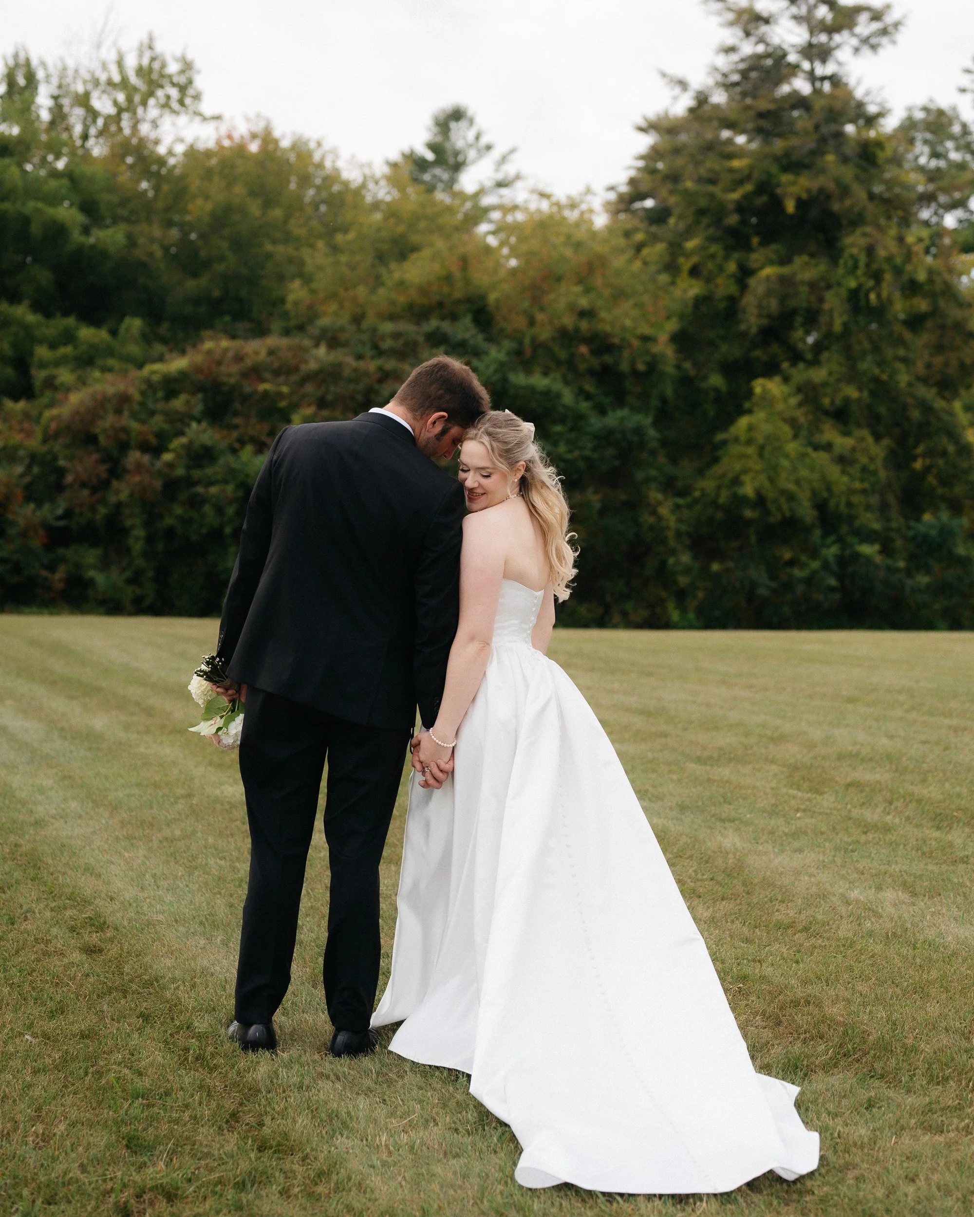 my beautiful beautiful friends got married this weekend. what a treat to see them finally tie the knot and witness their giggles during their day. 😭

peterborough wedding photographer, wedding portraits