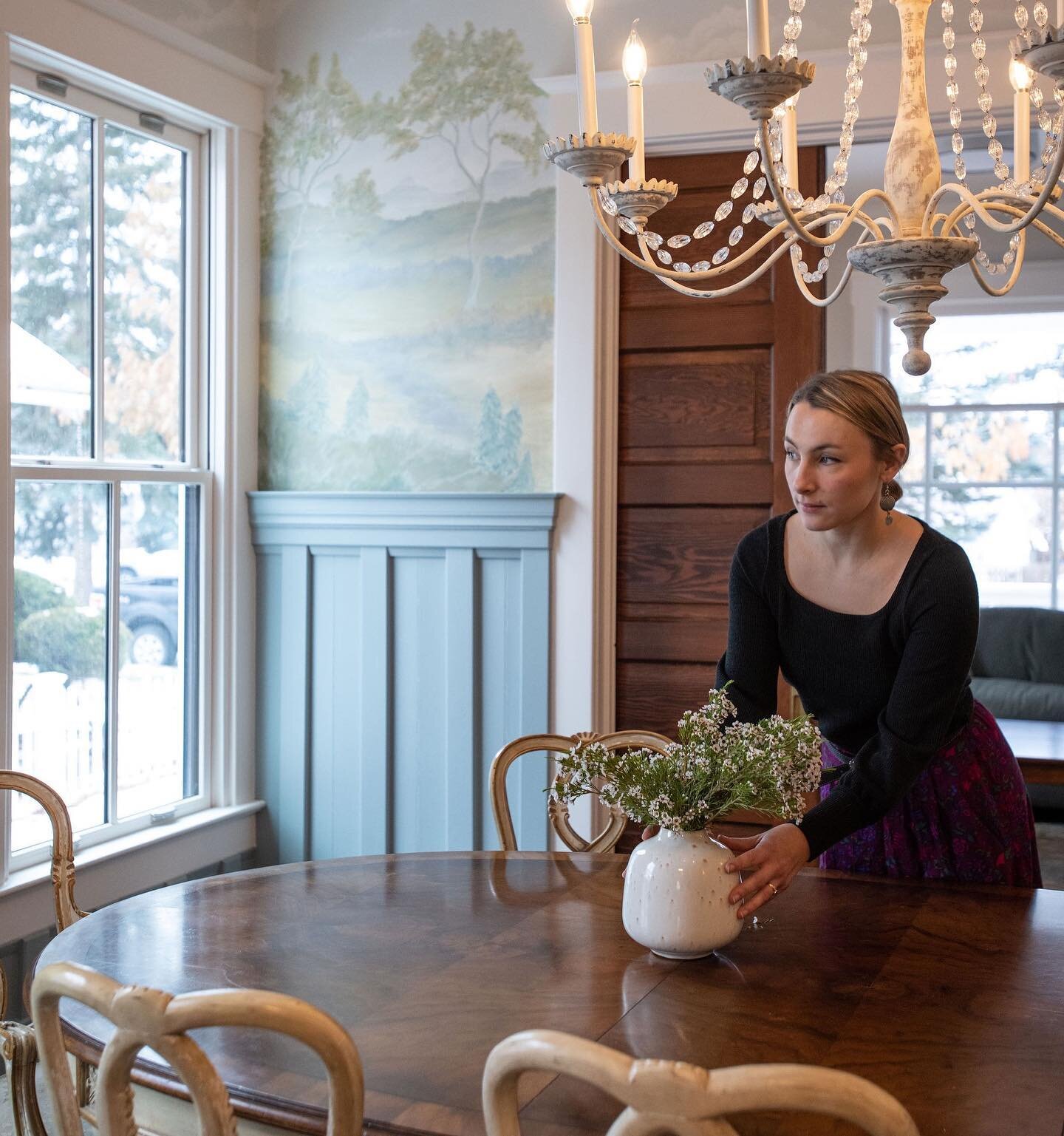 Why hello there.  Here I am just me casually arranging some flowers.  Oh, and the website went live today! 

Check it out, linked in Bio. 

Shot by @jlowryvizzutti 

#interiordesign #interiordesigner #interiorstyle #bellinghaminteriordesign #interior