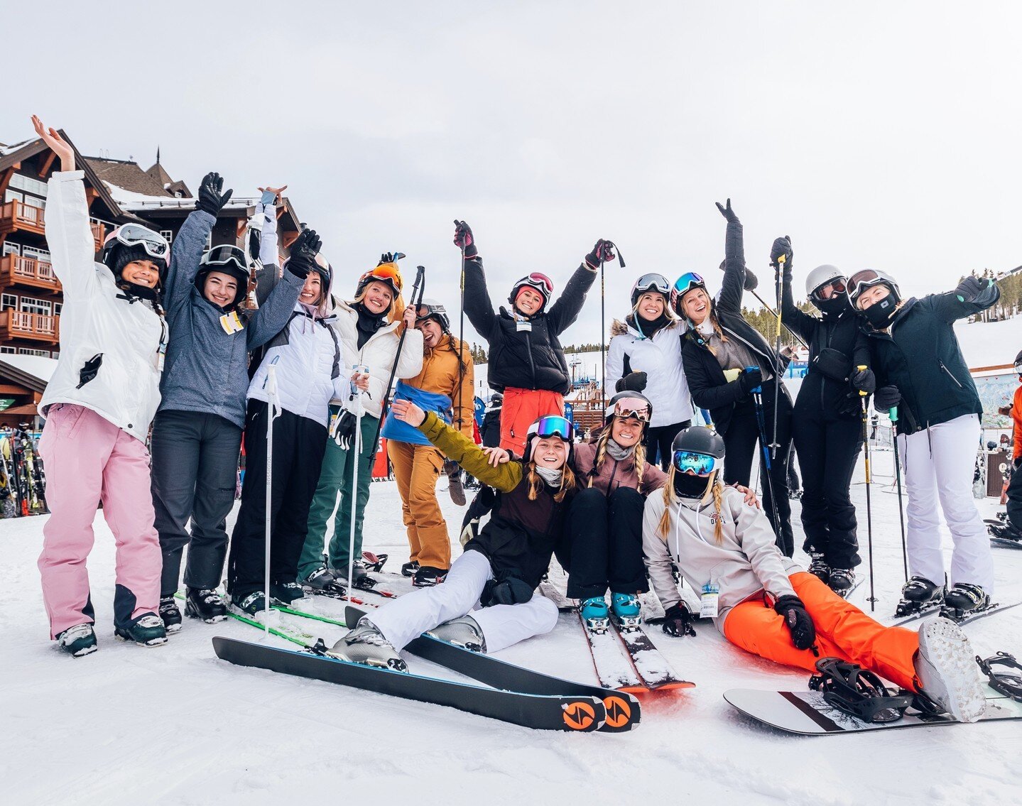 This is your sign to become a Campus Rep with Outside Life to plan the dream ski trip for you and your friends next winter! ⁠
⁠
What's a Campus Representative? ⁠
⬇️⁠
You will plan the trip of a lifetime for you and your friends. A great opportunity t