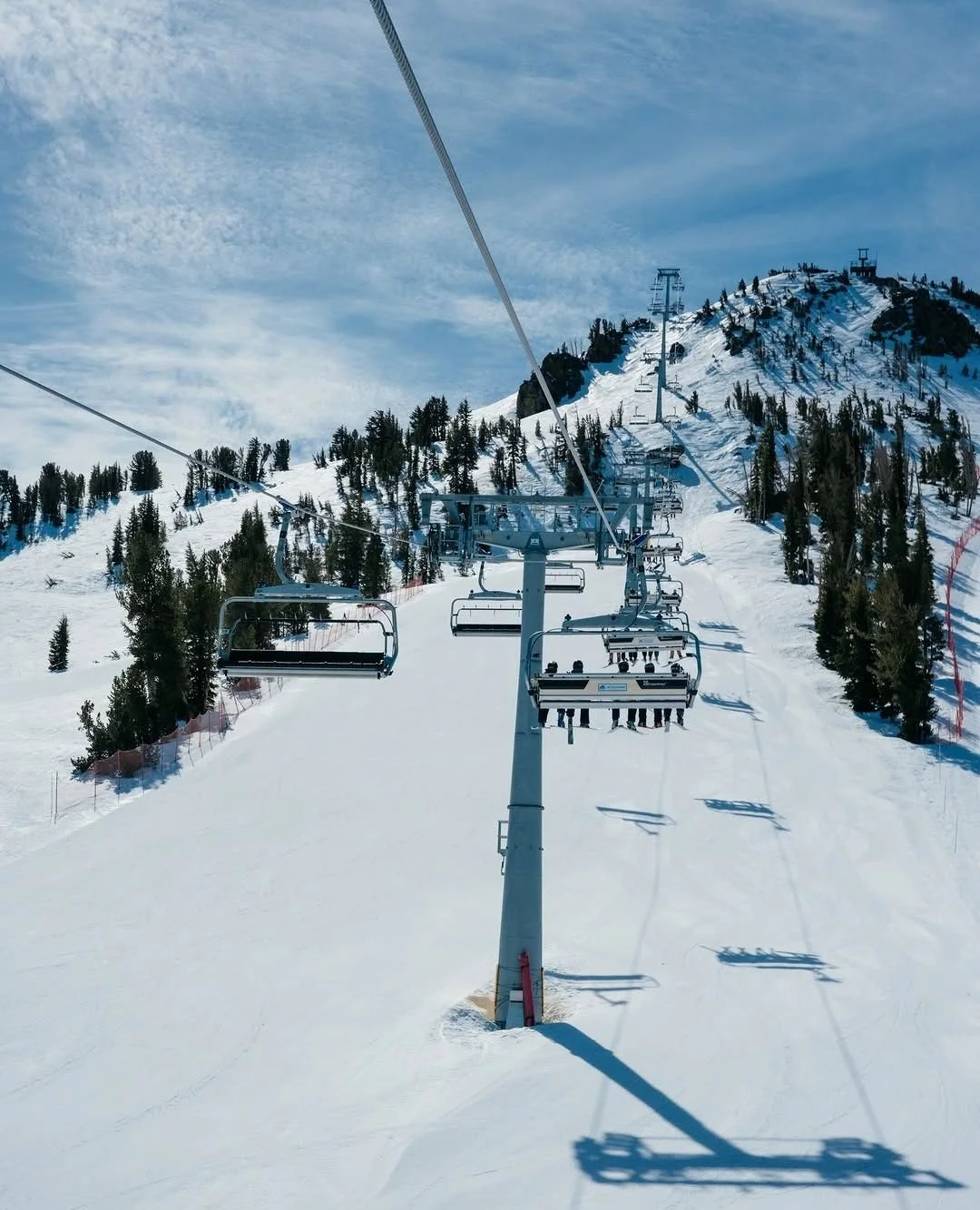 Found our pot of gold&hellip; it&rsquo;s called spring powder☀️🍀⁠
⁠
Where are you riding this spring? #OutsideLife #SpringSkiing