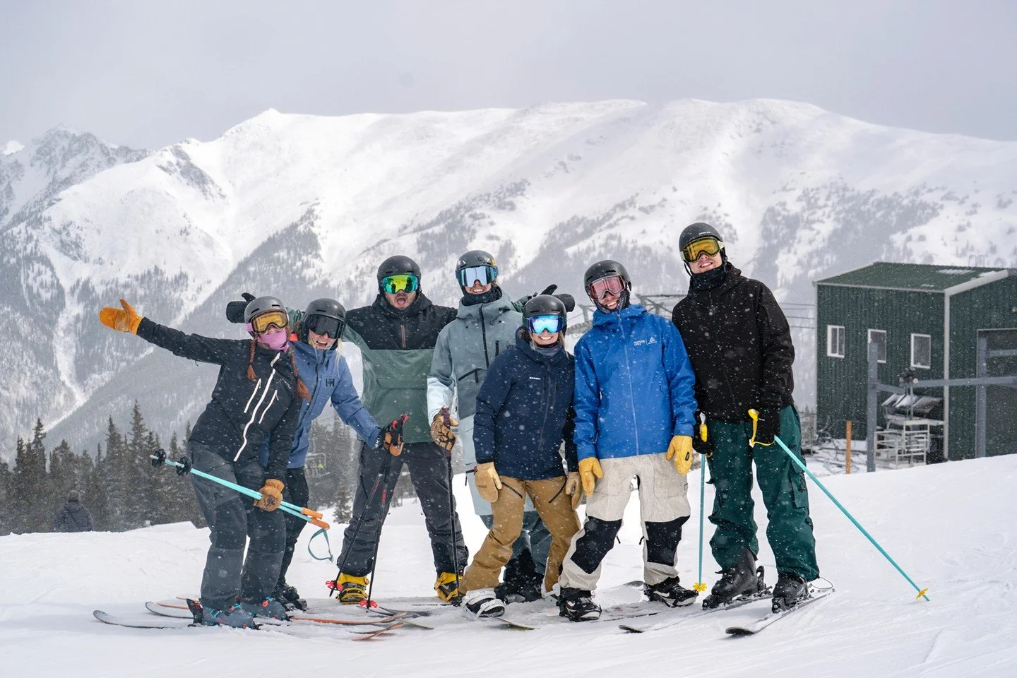 May 1st and Copper Mountain said winter&rsquo;s not done yet 👀 Spring flurries, and a &ldquo;quick lap&rdquo; that turned into an all-day Outside Life Denver office session ❄️🏔️ #OutsideLife #CopperMountain⁠
⁠
📸: @j_gingell303