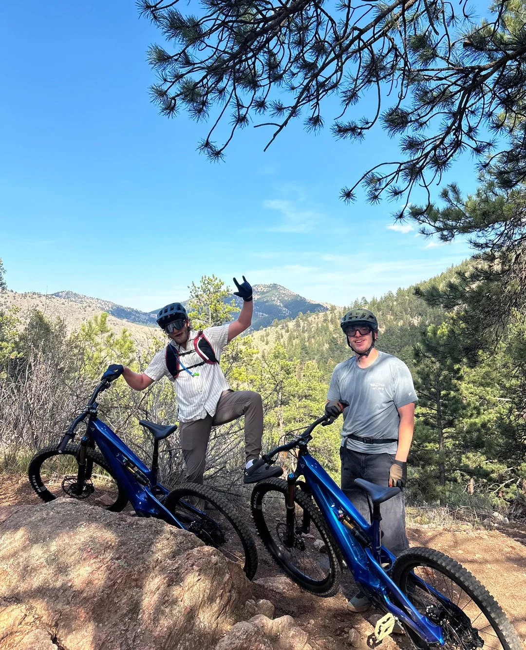 Weekend laps at the Lair ☀️🚴 Summer riding season is starting to show up 😎 #OutsideLife #MountainBiking #Colorado