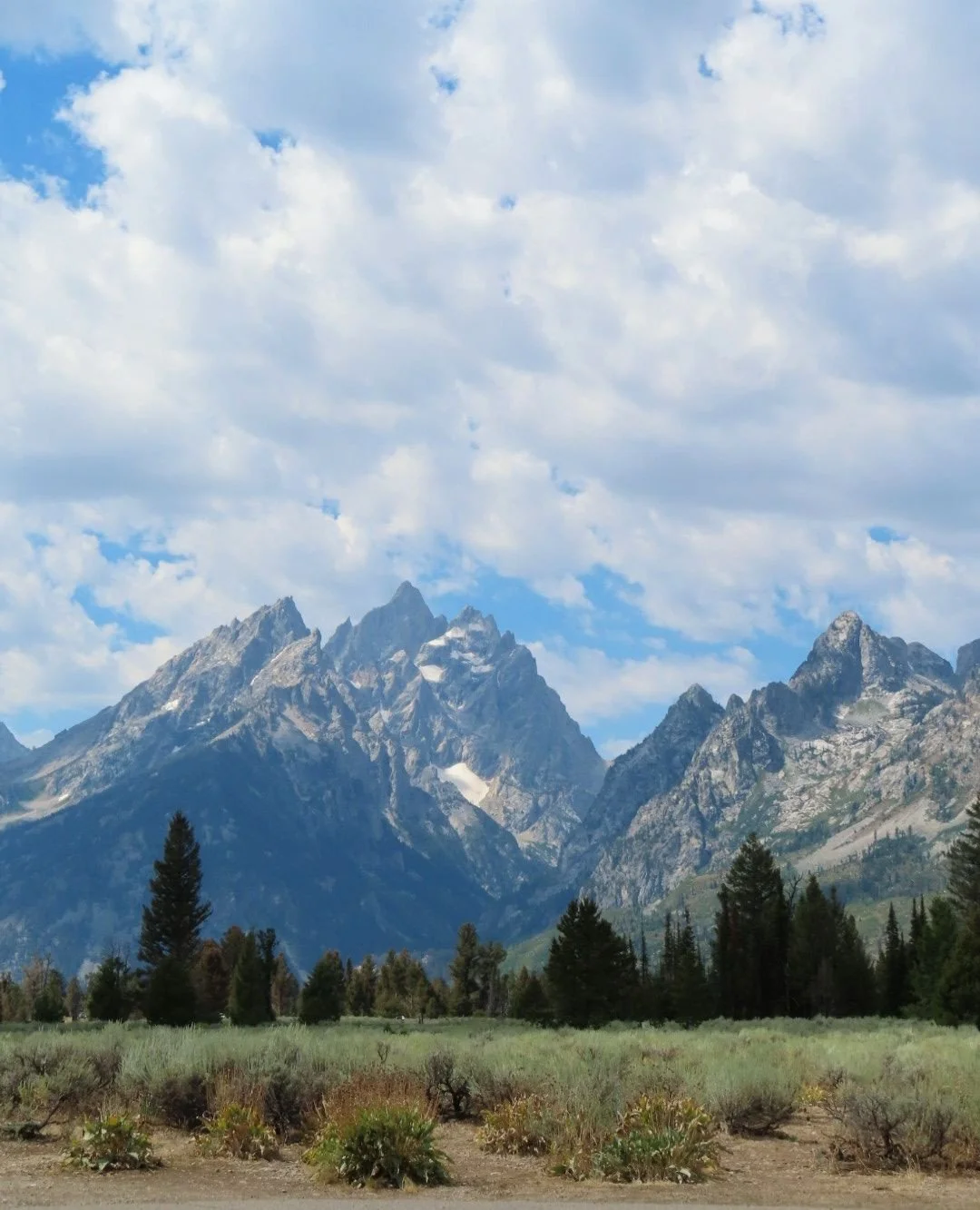 Summer days in the Tetons look a little something like this 🏔️☀️⁠
⁠
#OutsideLife #Tetons #GrandTeton #NationalPark #Park #Hike #Mountains #CliffJump #Explore #ExplorePage #Views 📸: @taytraveln