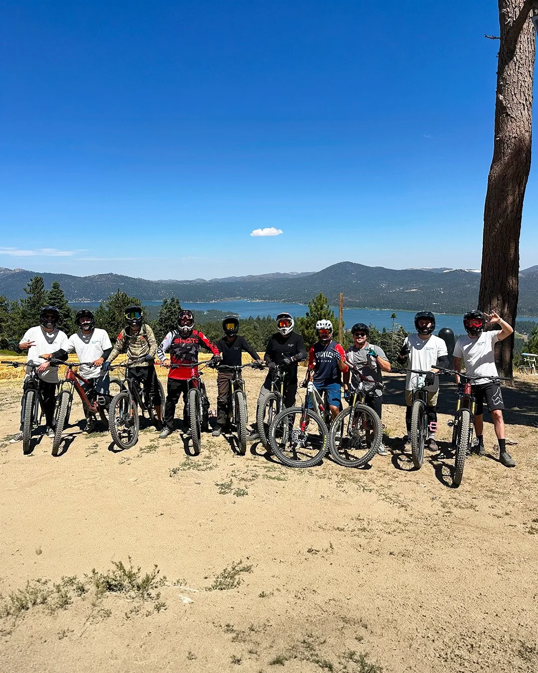 The Outside Life crew was ripping laps while the Monster Energy Pro Downhill Series threw down all day. Safe to say the Big Bear Bike Park Meet-Up went OFF 🔥🚴⁠
⁠
#OutsideLife #BigBear #MountainBiking #BikePark
