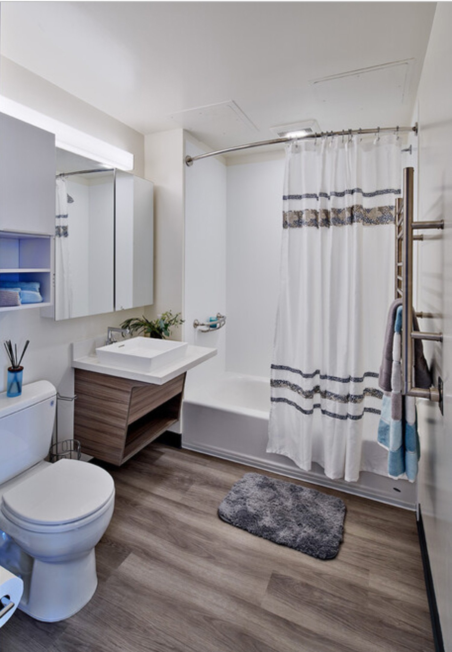 Alva's Fully Sealed Lidea Interior Wall Sconce, Bathroom Installation