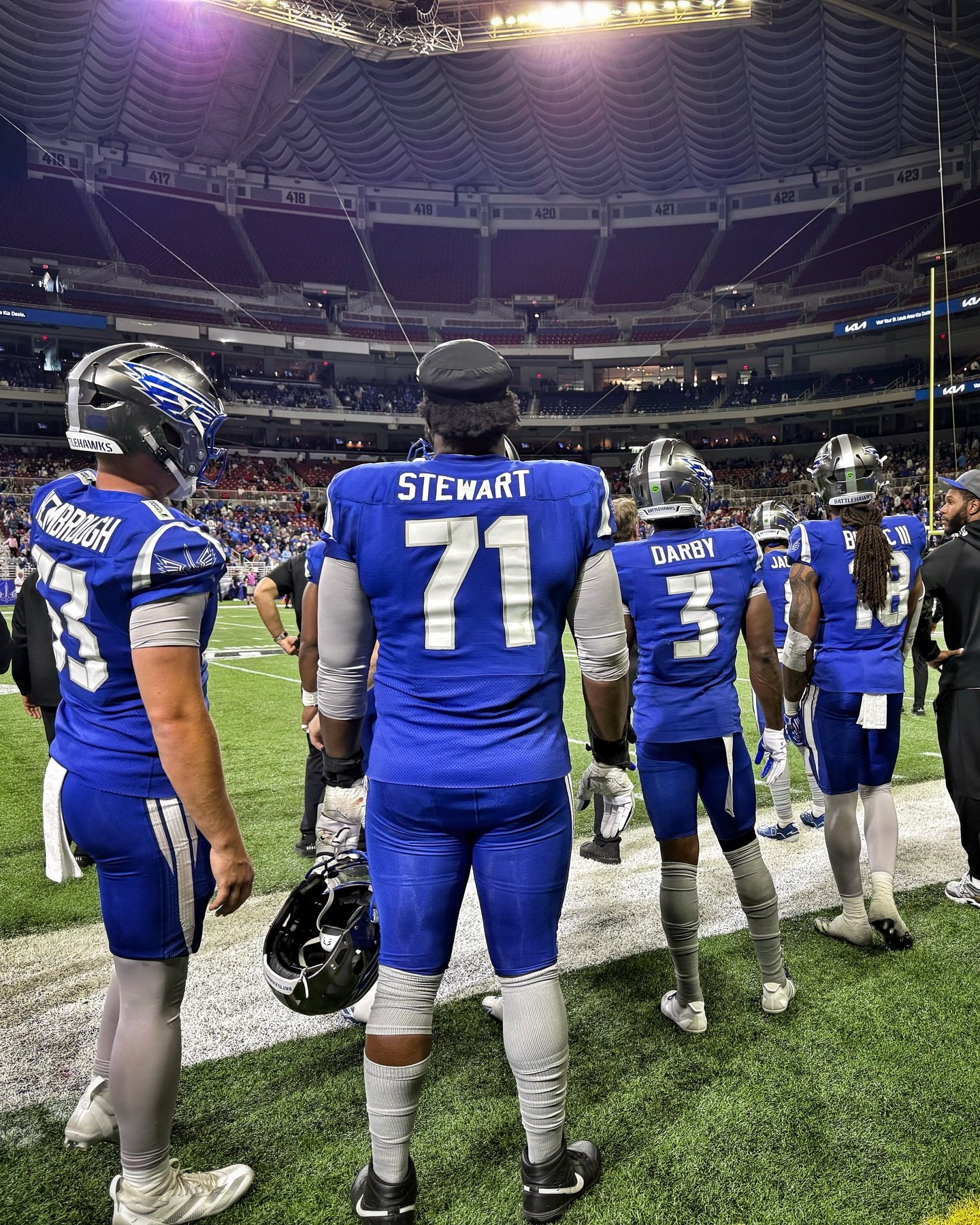 Home opener vibes with the @uflbattlehawks 💥🏈

Always an honor to support these athletes on game day and be part of the incredible healthcare team that keeps them performing at their best.

Looking forward to keep taking care of the squad all seaso