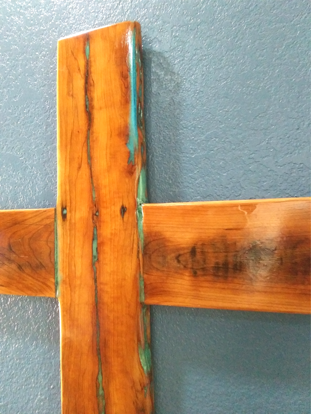 Irvins Tinware: 16.5-Inch Large Reclaimed Wooden Cross