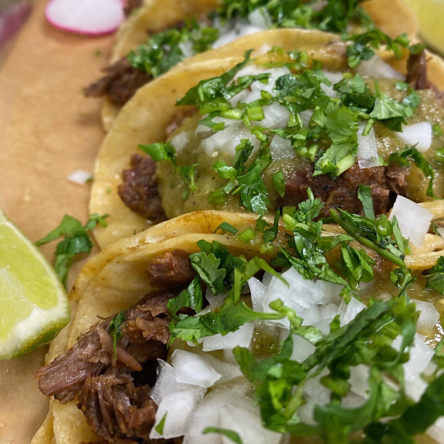 #tacotuesday at @delahuntbrewing_dp today. Chef Gabe killed it with these shredded beef tacos, open at 11. 
Cheers