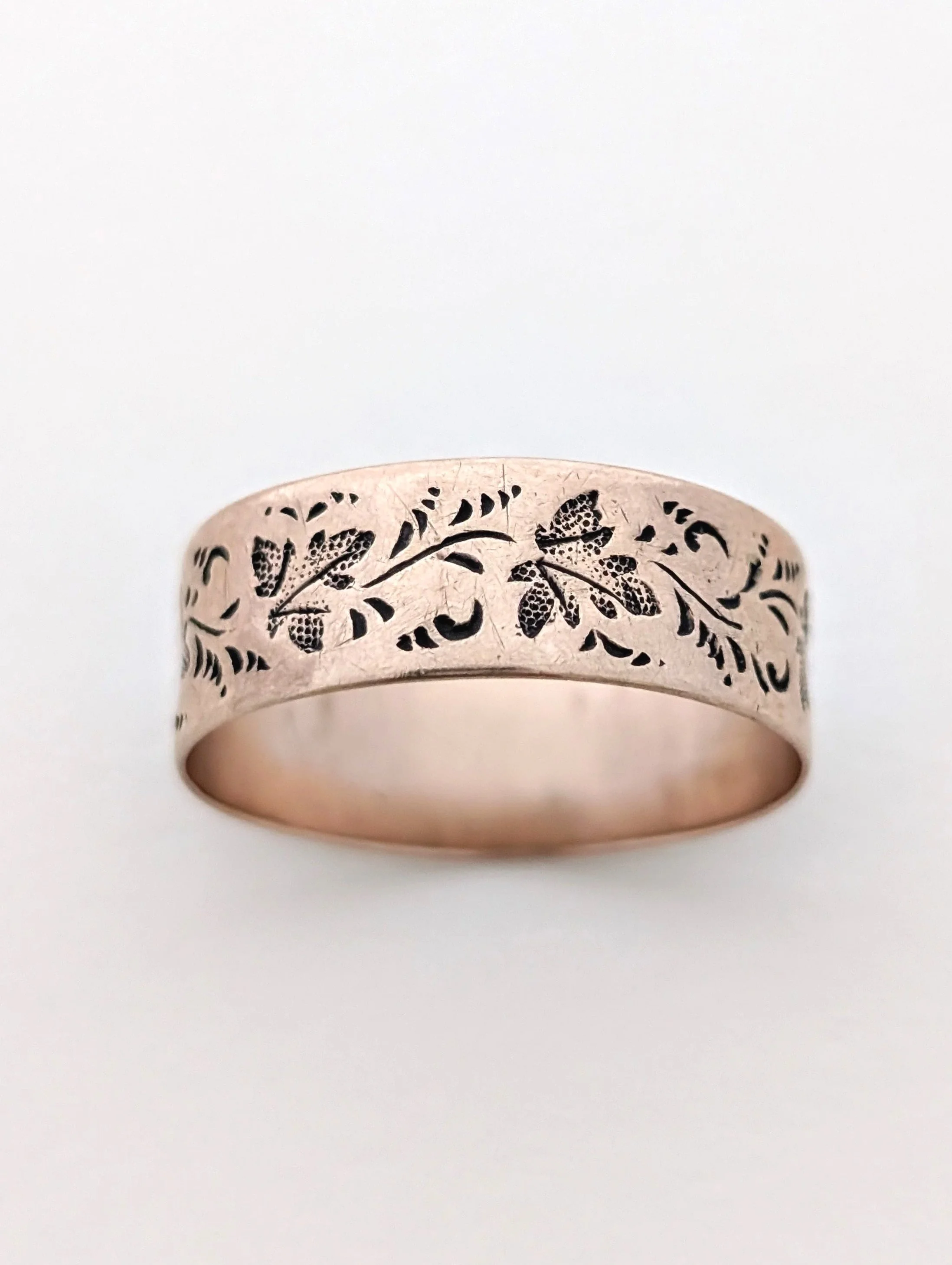 Antique Victorian 10k Rosy Gold Ivy Leaf cigar eternity band