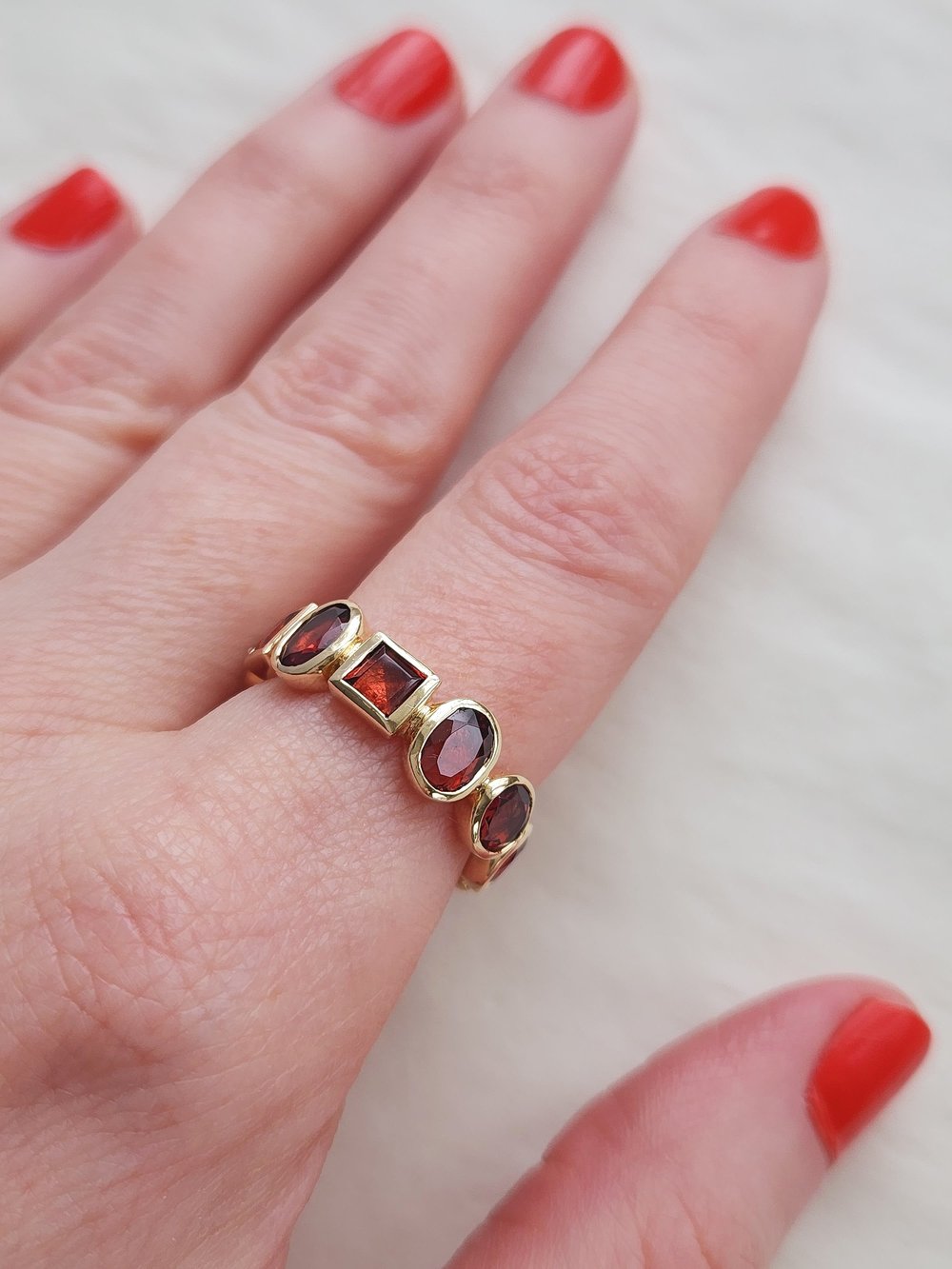 Vintage MMA Roman style 14k gold, garnet eternity ring — Vulpecula Jewelry