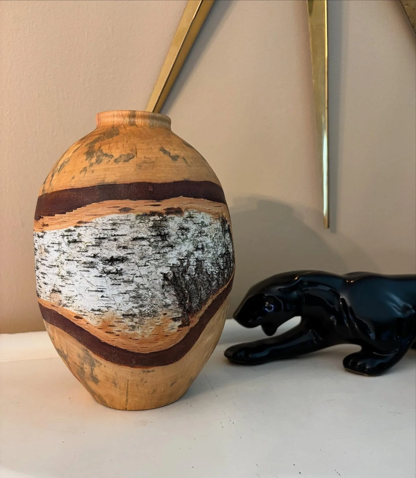 Birch hollow form.  First time I&rsquo;ve turned any birch.  Anyone who has worked with it I would appreciate any insight. #woodturnersofinstagram #woodworker #woodturner #birchbark #chestertoneuropeanmarket #woodartisan #birchbowl