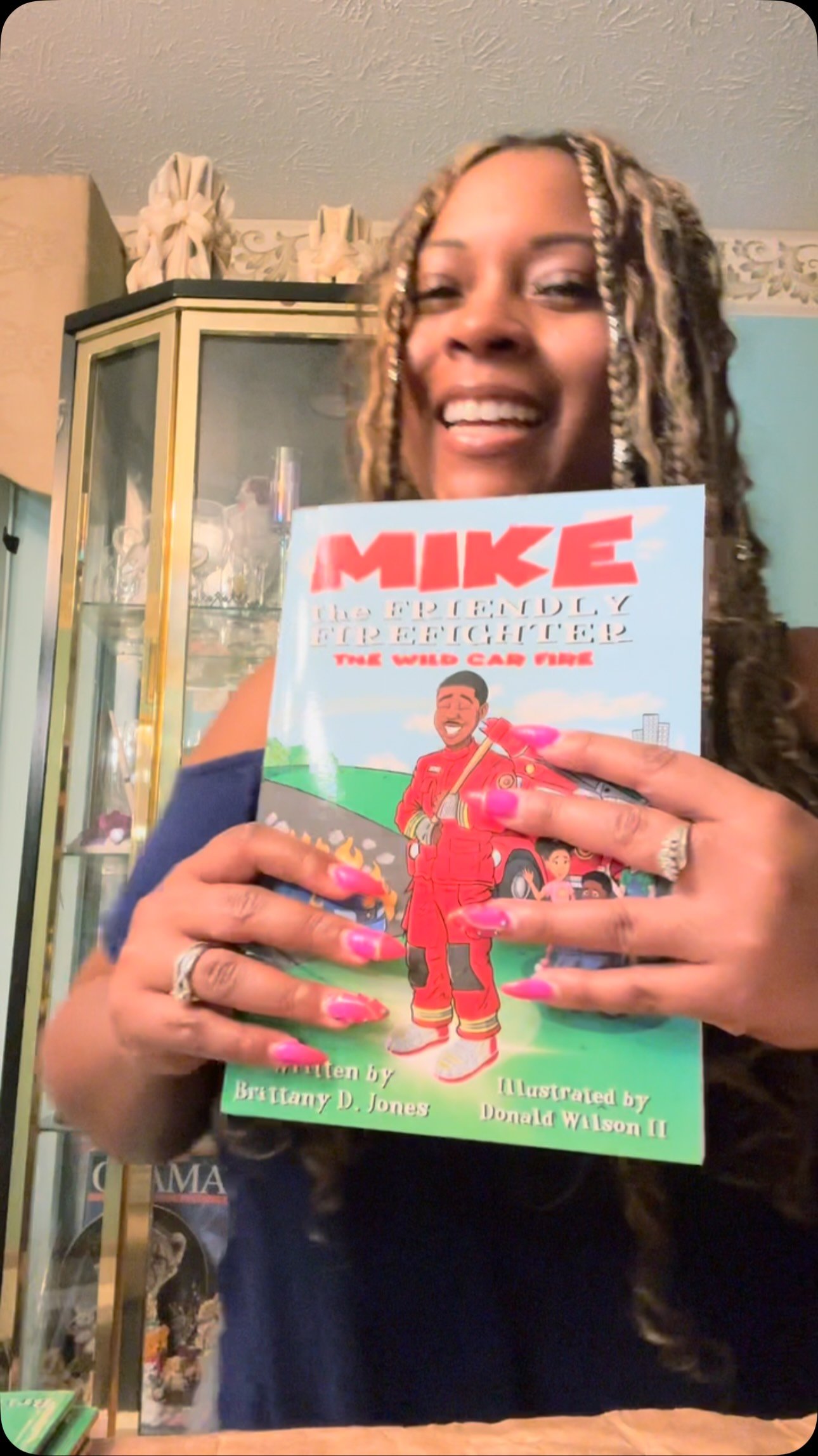 SIGNED, SEALED, DELIVERED! Book event prep running on red-eye βοΈ energy π€ π, let’s do this! See you soon @bonospitbbq π Don’t miss #mikethefriendlyfirefighter #booksandbarbecue I can’t wait to meet you and the kiddos π₯° π π @th