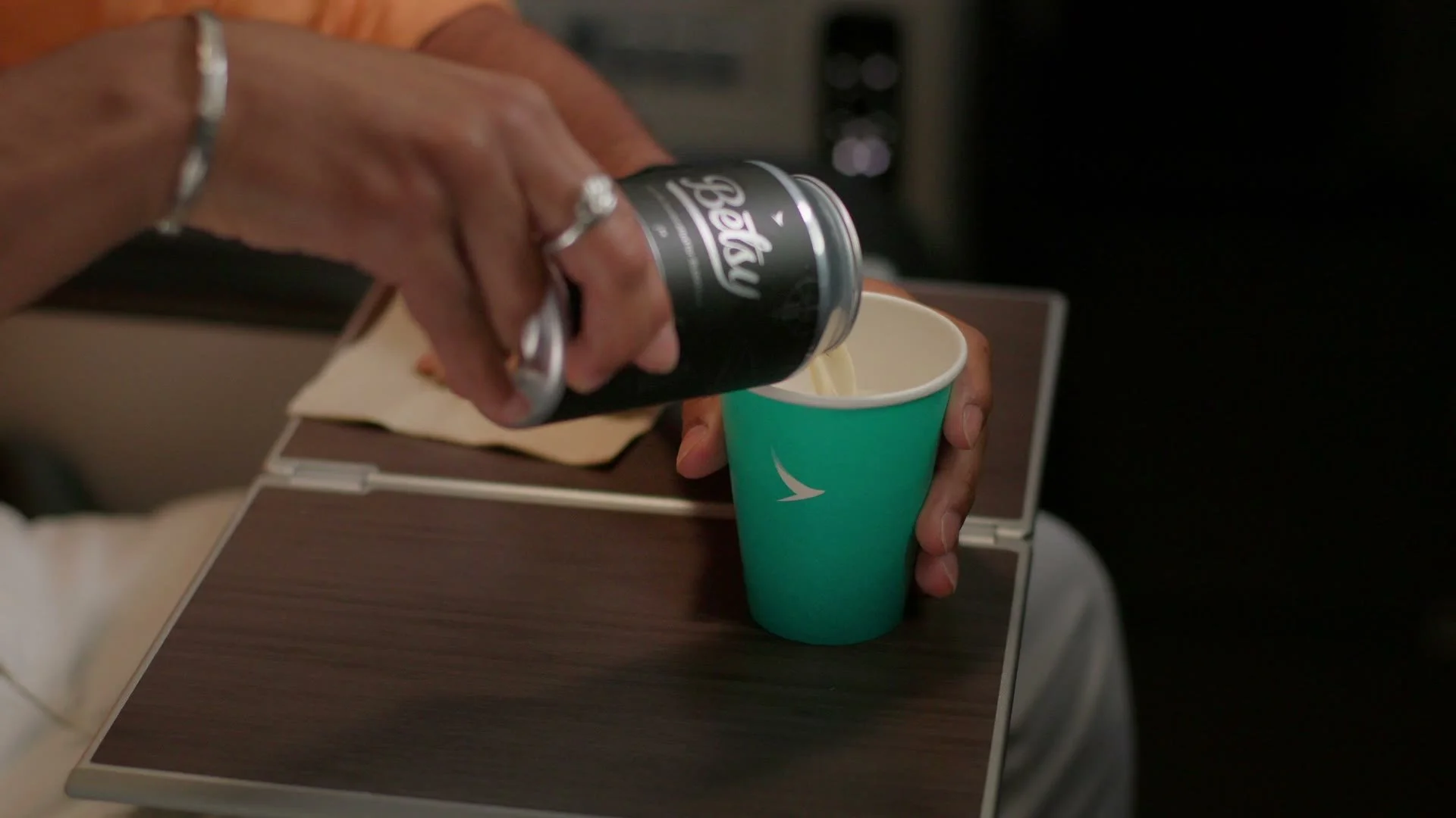 Cathay Pacific Premium Economy, film still 5
