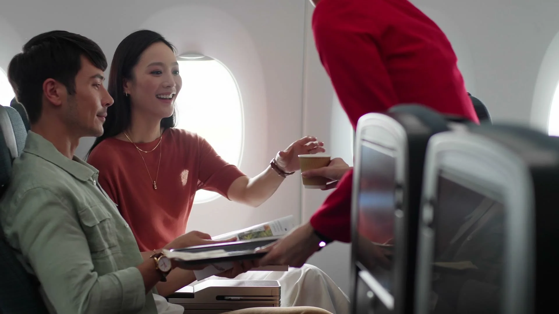 Cathay Pacific Premium Economy, film still 3