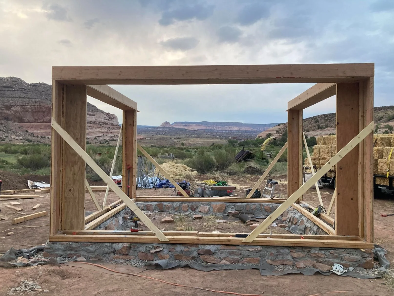 straw bale cabin utah 1.jpg