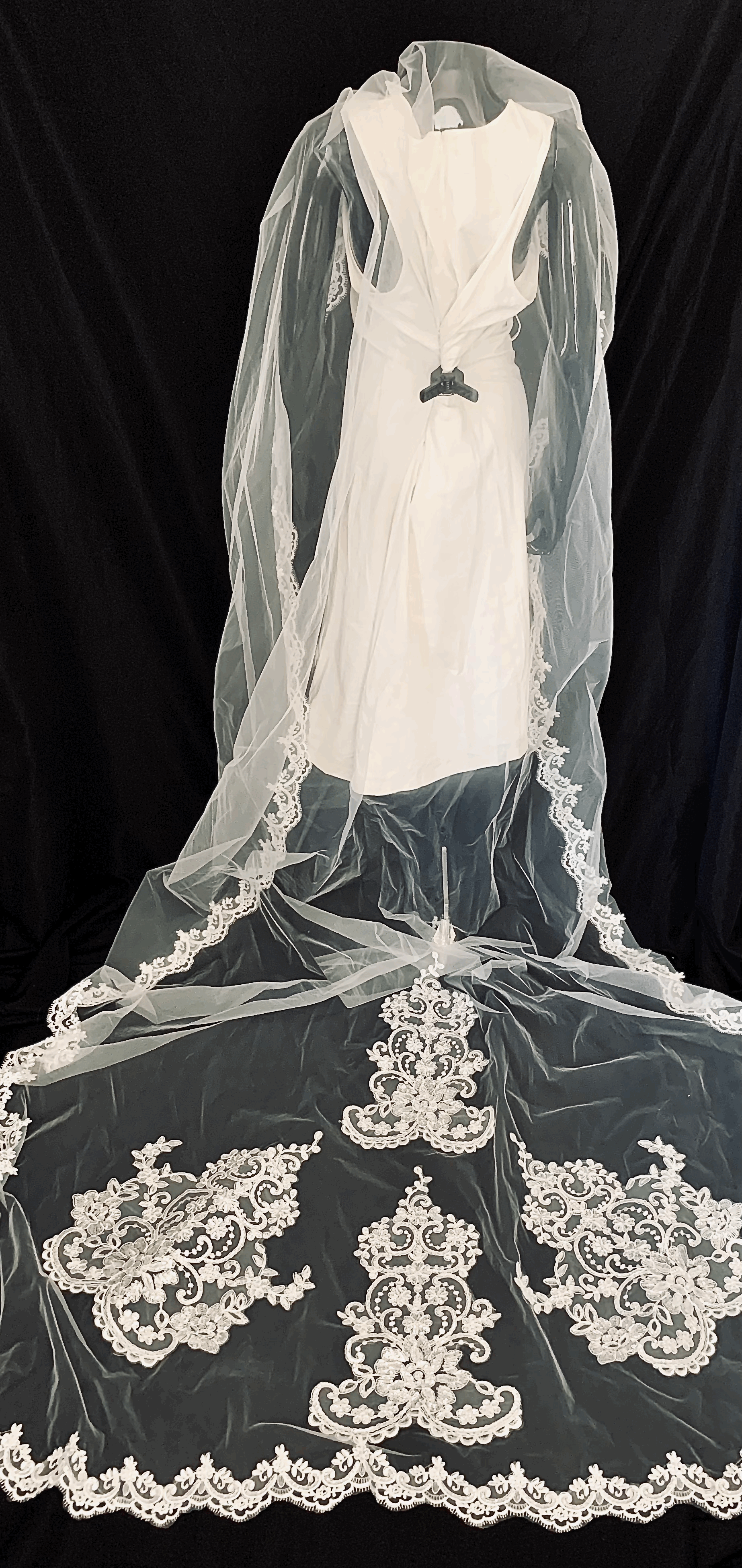 Nefertiti Cathedral Veil- 120"