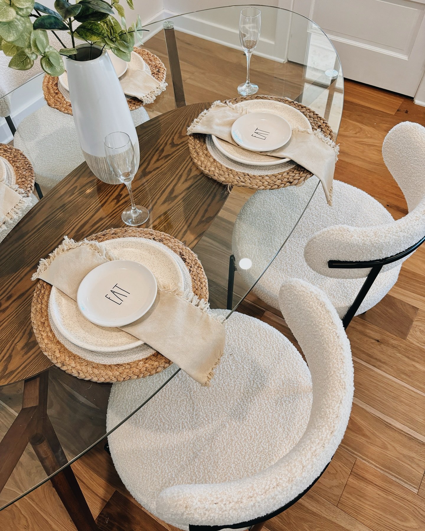 don&rsquo;t mind us just obsessing over this #dreamhome our team shot some content at! 

staged by @homestagersottawa &amp; listed by @sarah_cameron_homes 

Looking for help taking content to showcase your listings, BTS, results of your staging proje