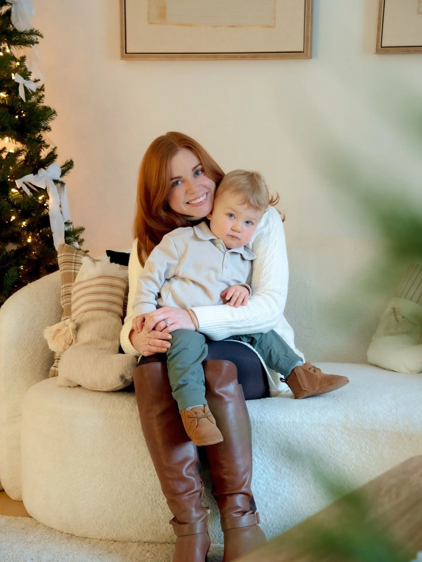 Lauren + Lincoln ✨🌲

We had the most adorable holiday shoot this morning with these two, in our holiday set at @kuvahaus! 

There&rsquo;s a few more spots available this weekend 🤎 Check out the link in our bio to book. 

#familyphotoshoot #holidayp