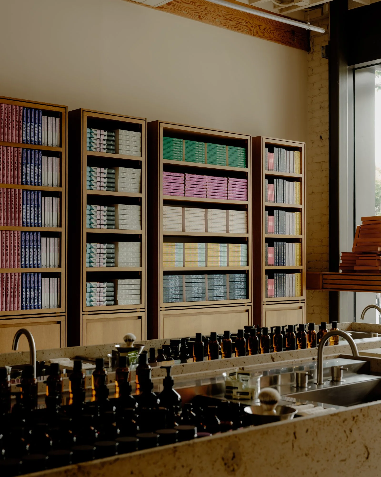 seanazen_Interior_Aesop_QueerLibrary_2025_lowRes-21.JPG