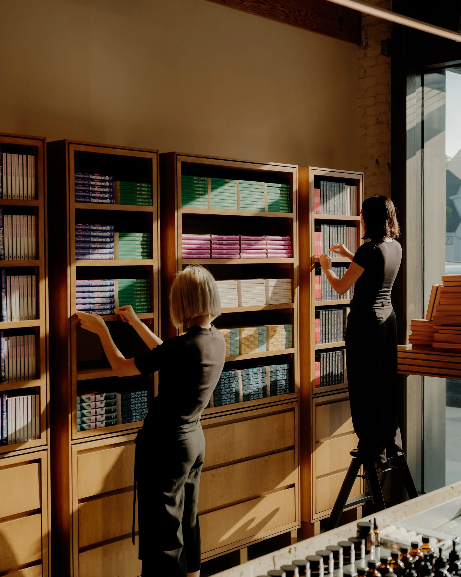 seanazen_event_Aesop_QueerLibrary_2025_lowRes-5.JPG