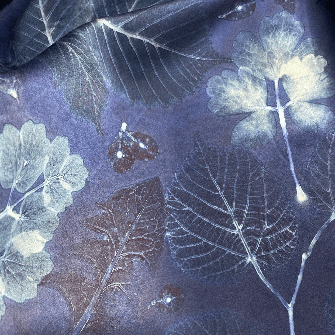 Light-printers and non-printers in ecoprinting