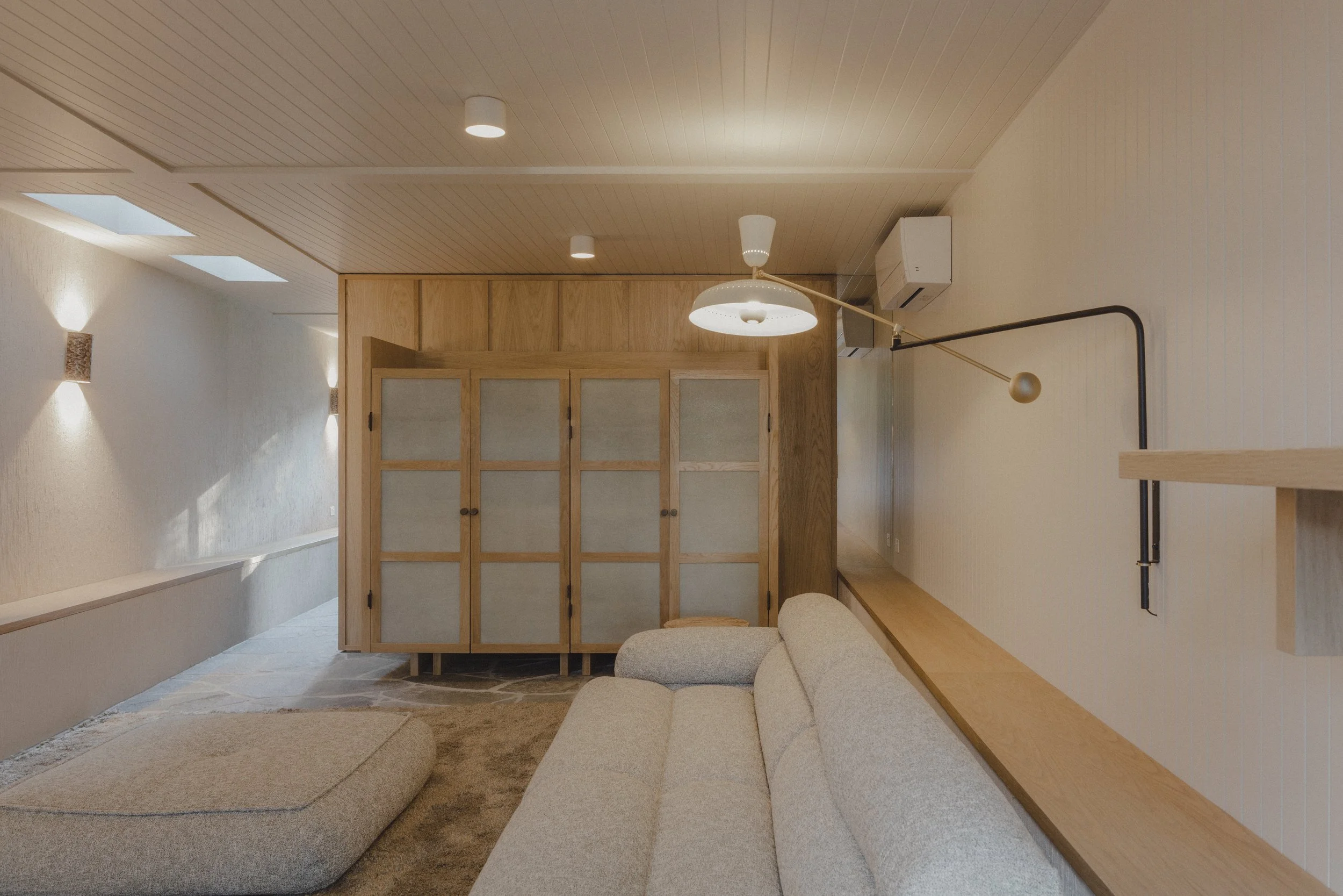 JAKOBI - Portsea Studio  - 001.jpg