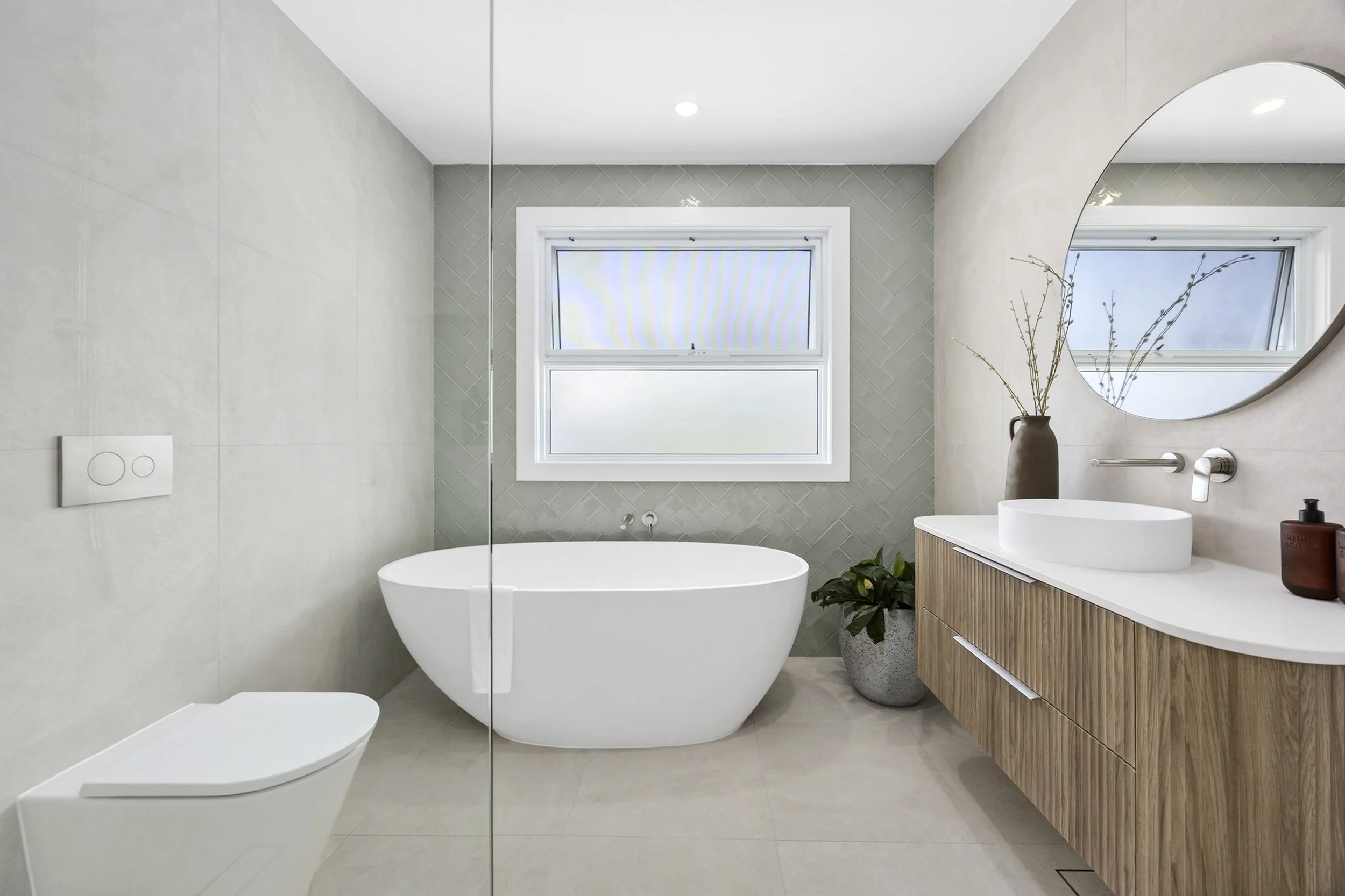 17 Jocelyn Street North Curl Curl
Management collab with IRIE Homes & creative clients Stephen & Raechel