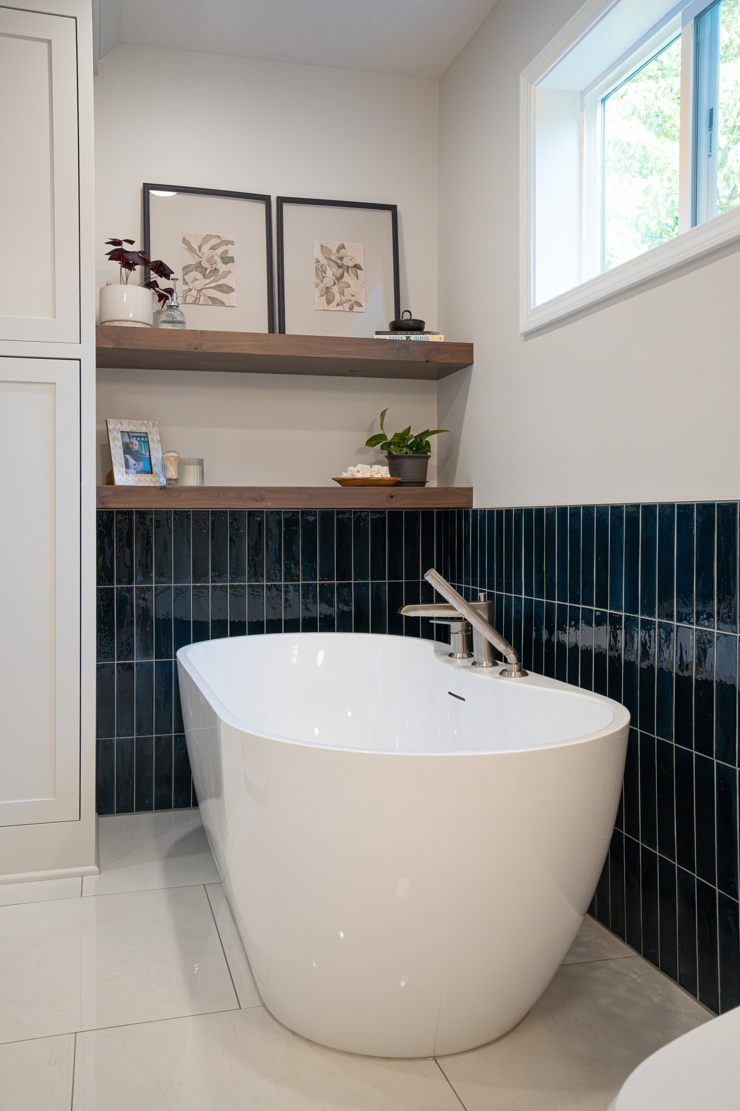XtraMileBathroom-10.jpg