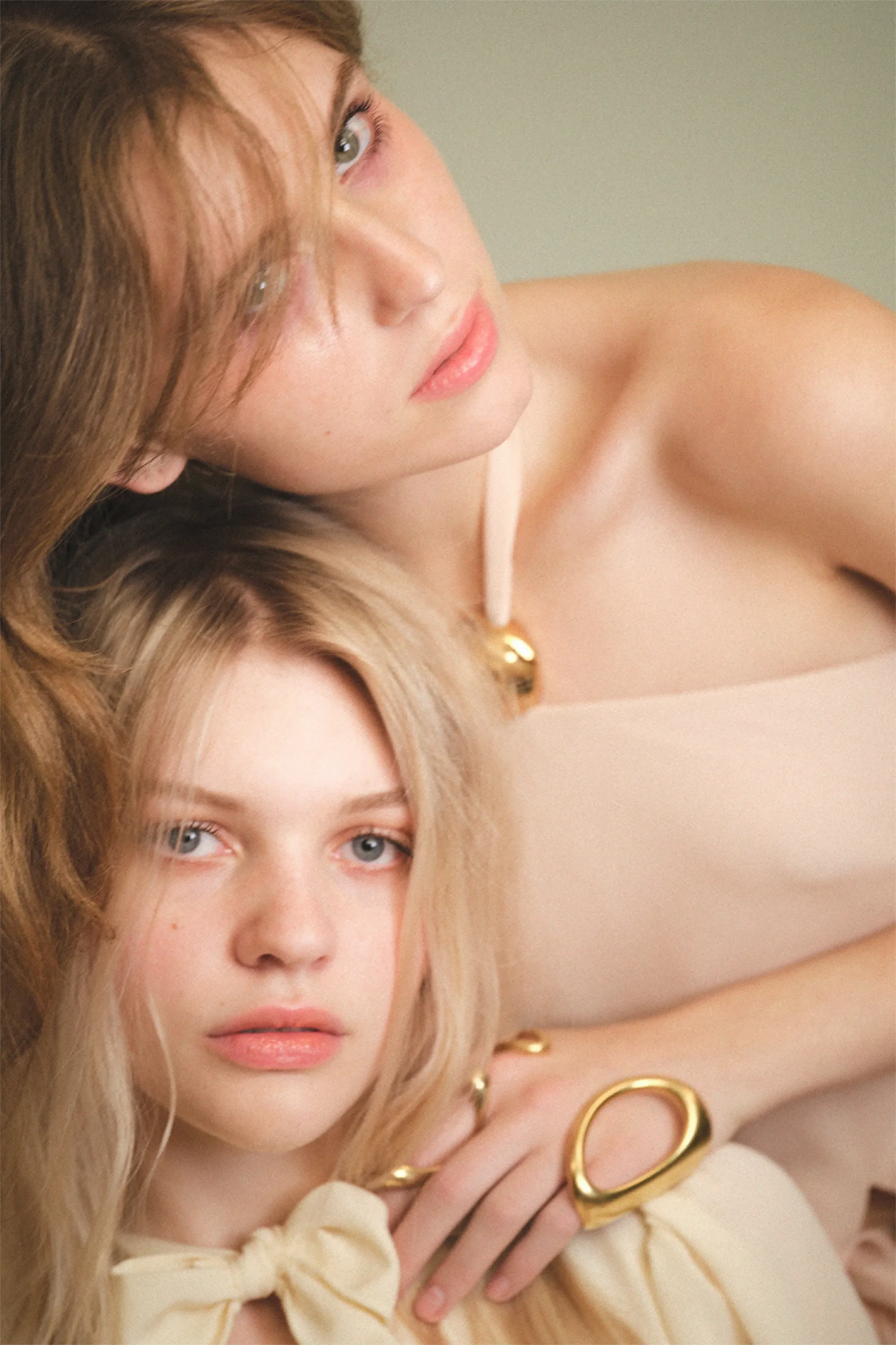 00008-chloe-resort-2027-credit-brand.webp