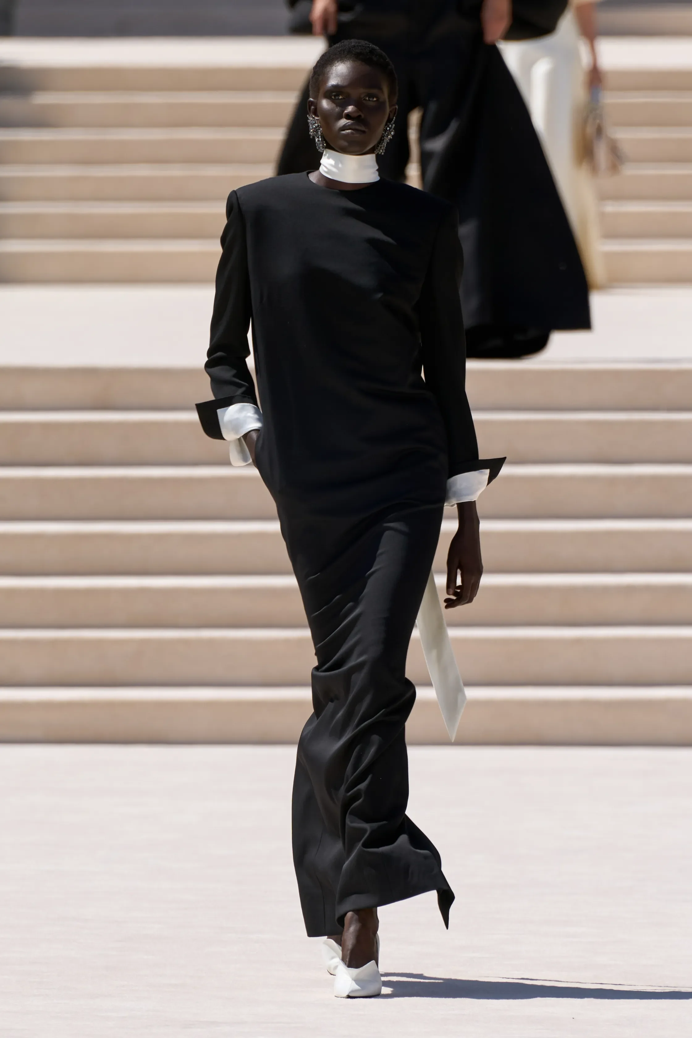 00003-balenciaga-fall-2026-couture-credit-gorunway.webp