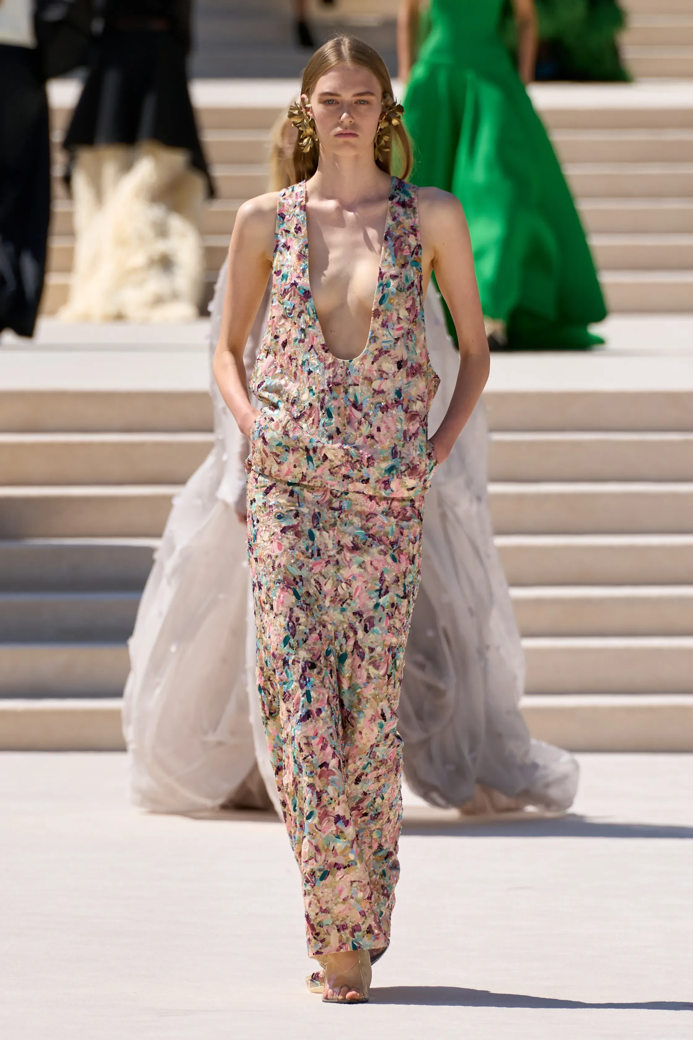 00036-balenciaga-fall-2026-couture-credit-gorunway.webp