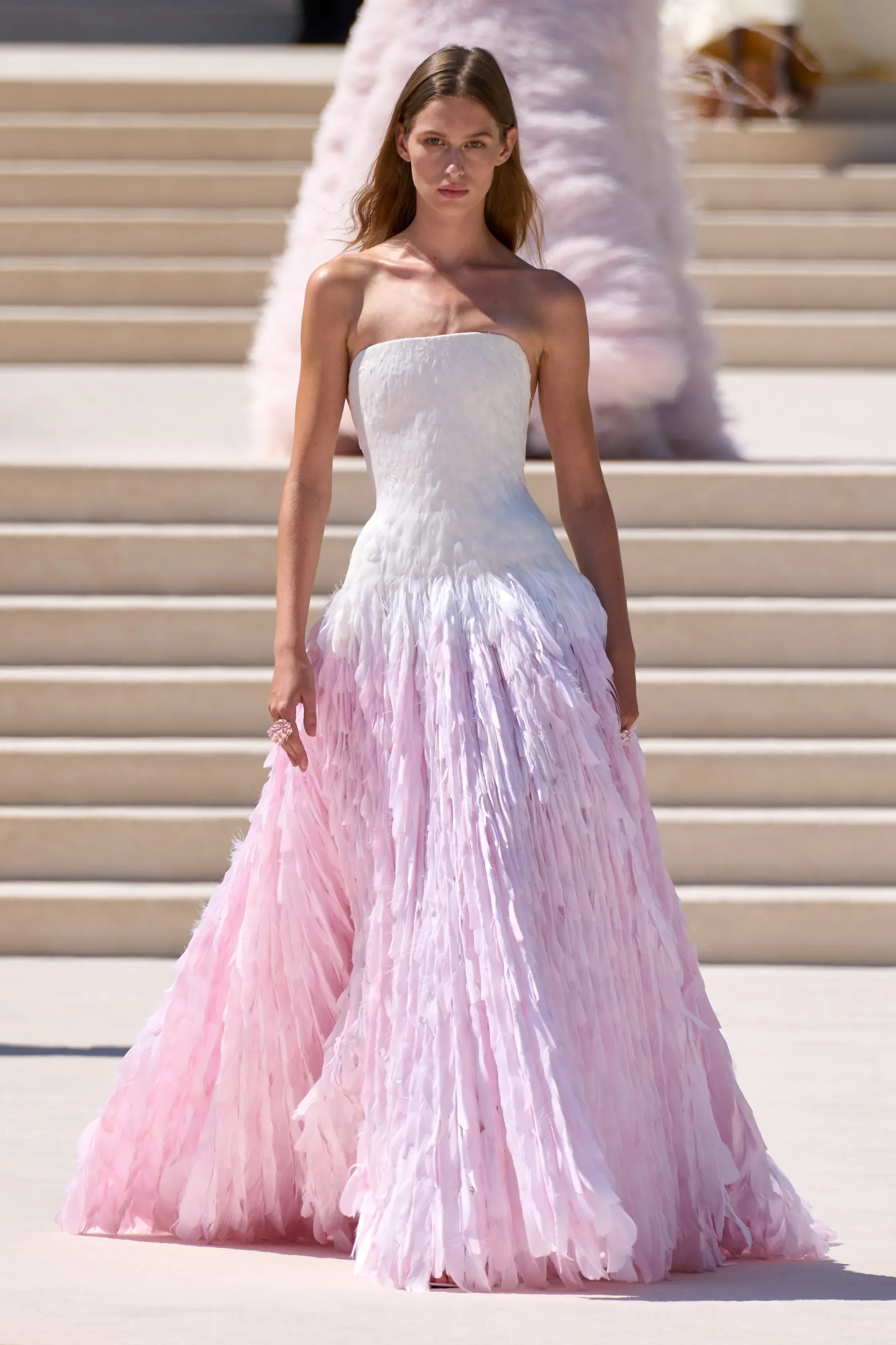00050-balenciaga-fall-2026-couture-credit-gorunway.webp