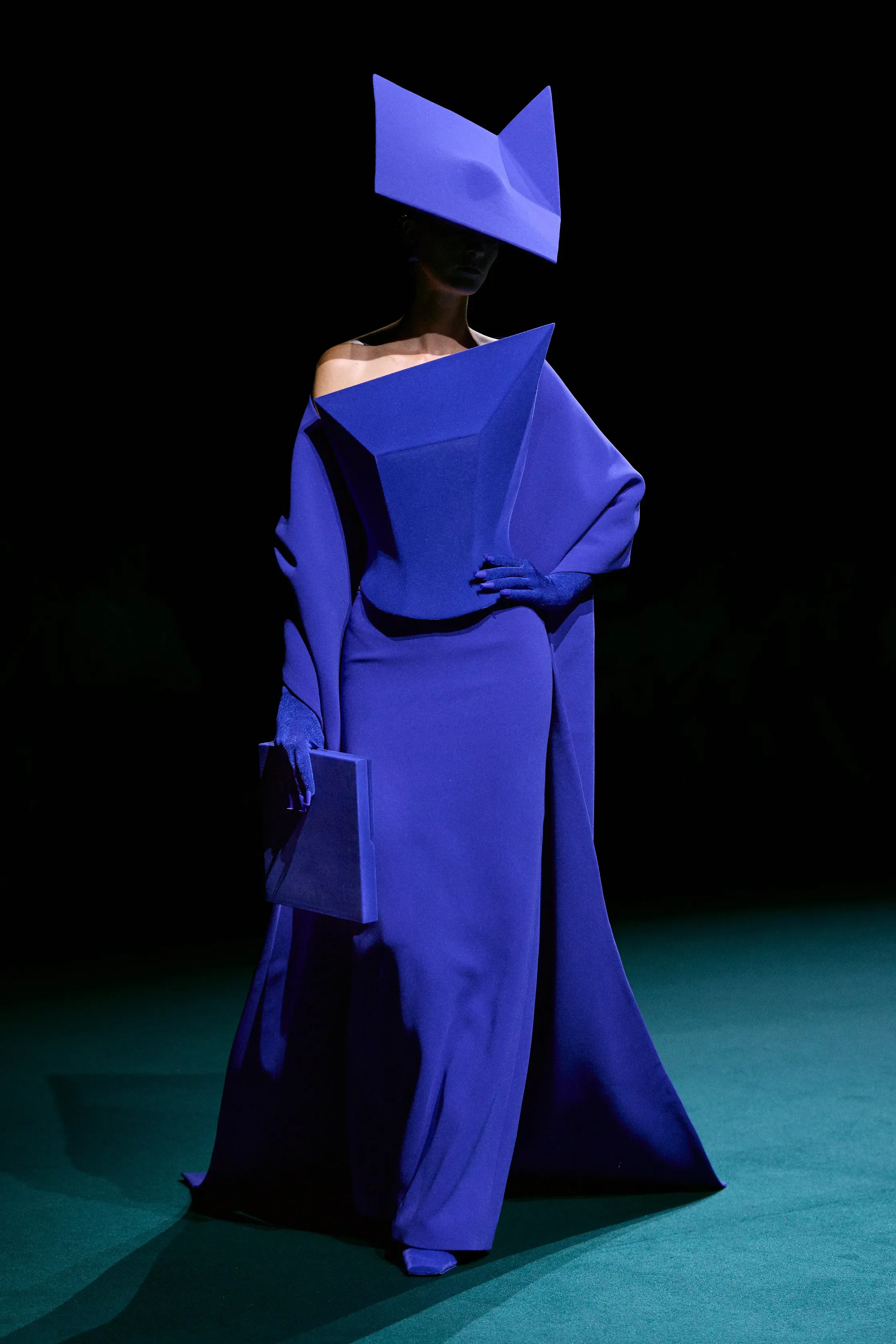 00004-robert-wun-fall-2026-couture-credit-brand.webp