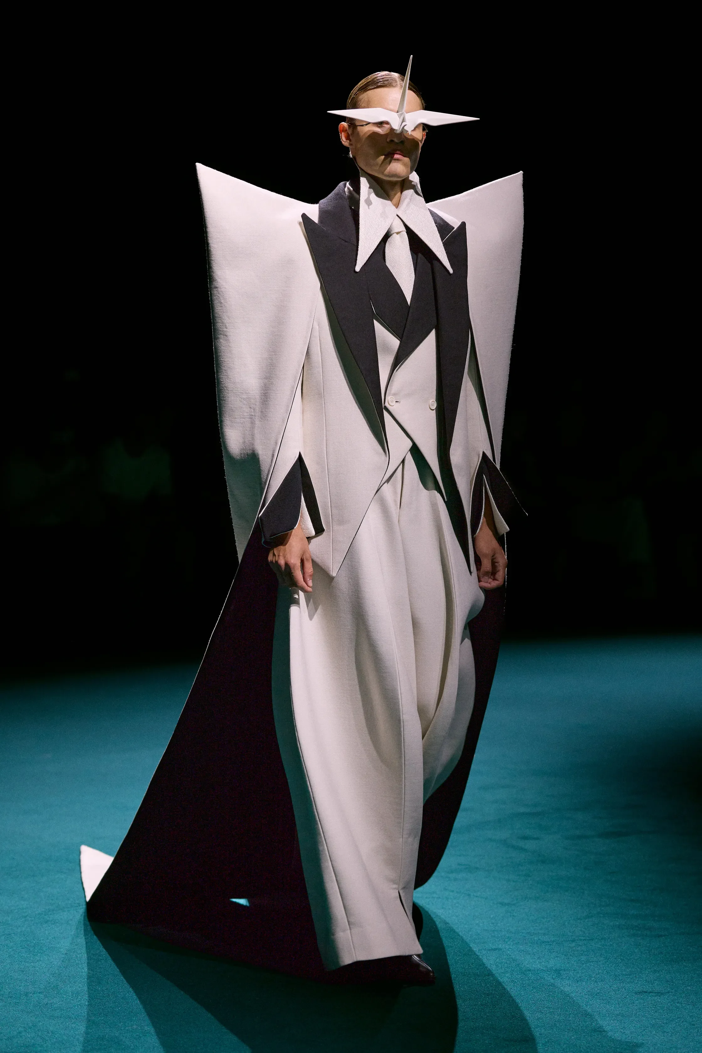 00006-robert-wun-fall-2026-couture-credit-brand.webp