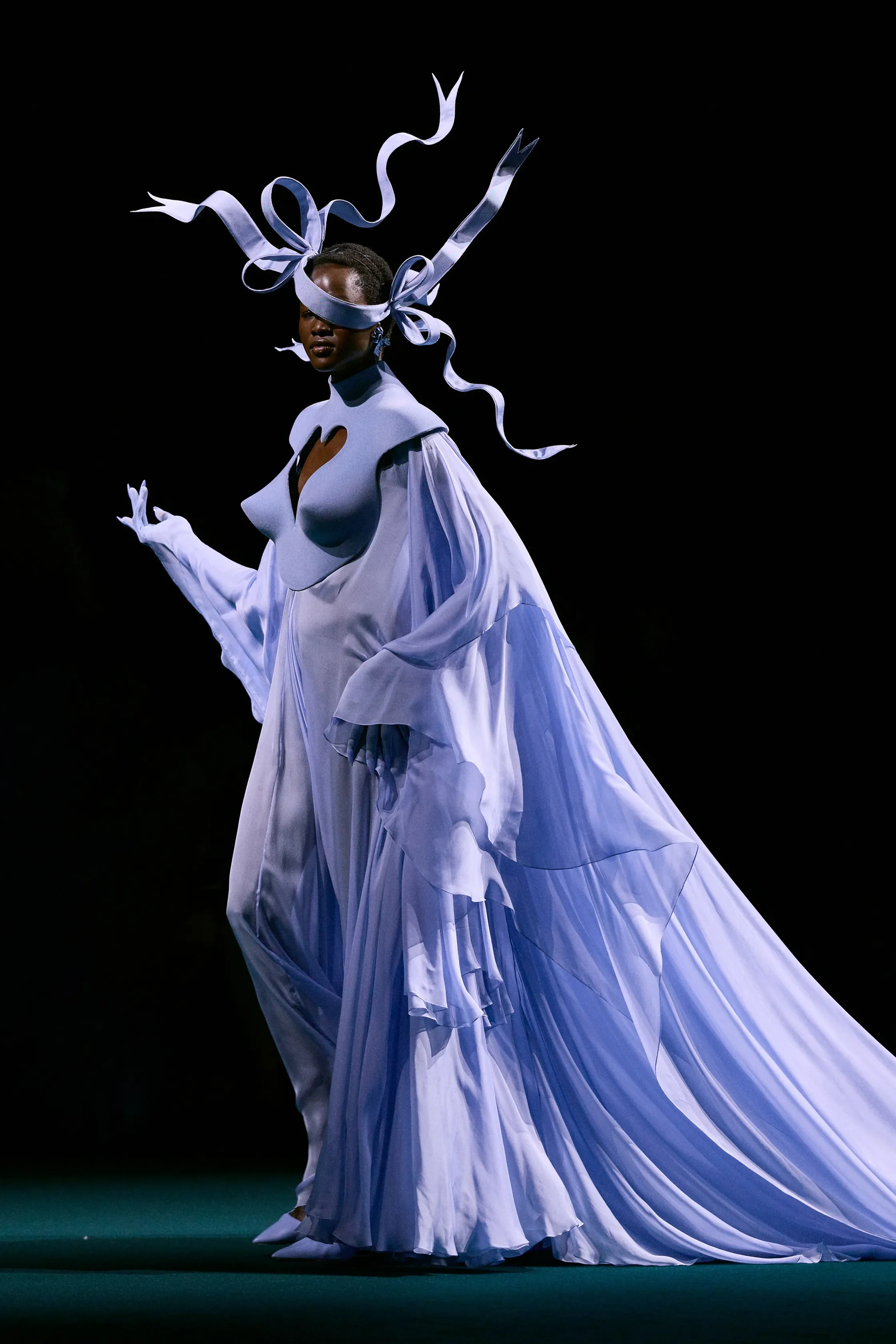00020-robert-wun-fall-2026-couture-credit-brand.webp