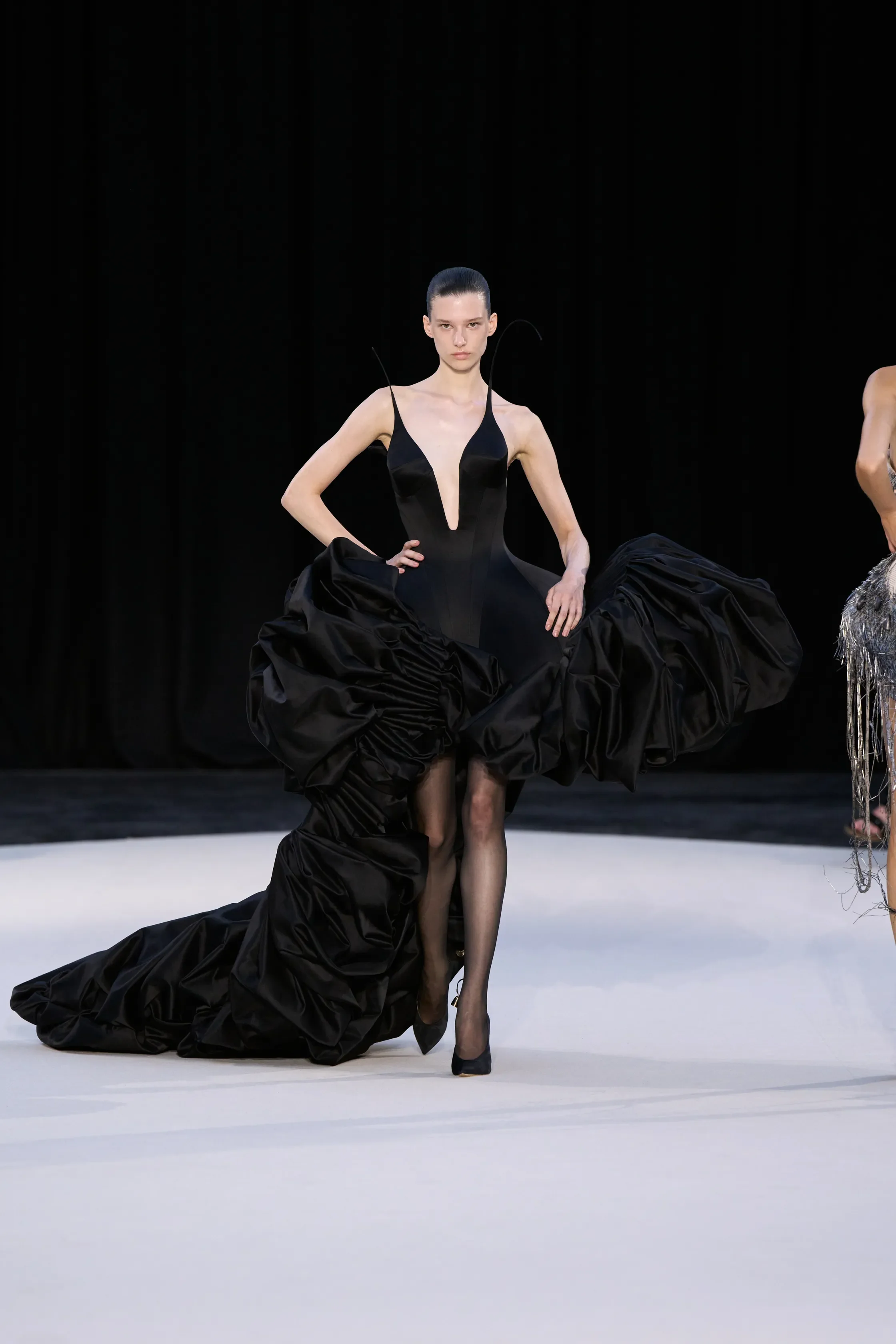00018-ashi-studio-fall-2026-couture-credit-gorunway (1).webp