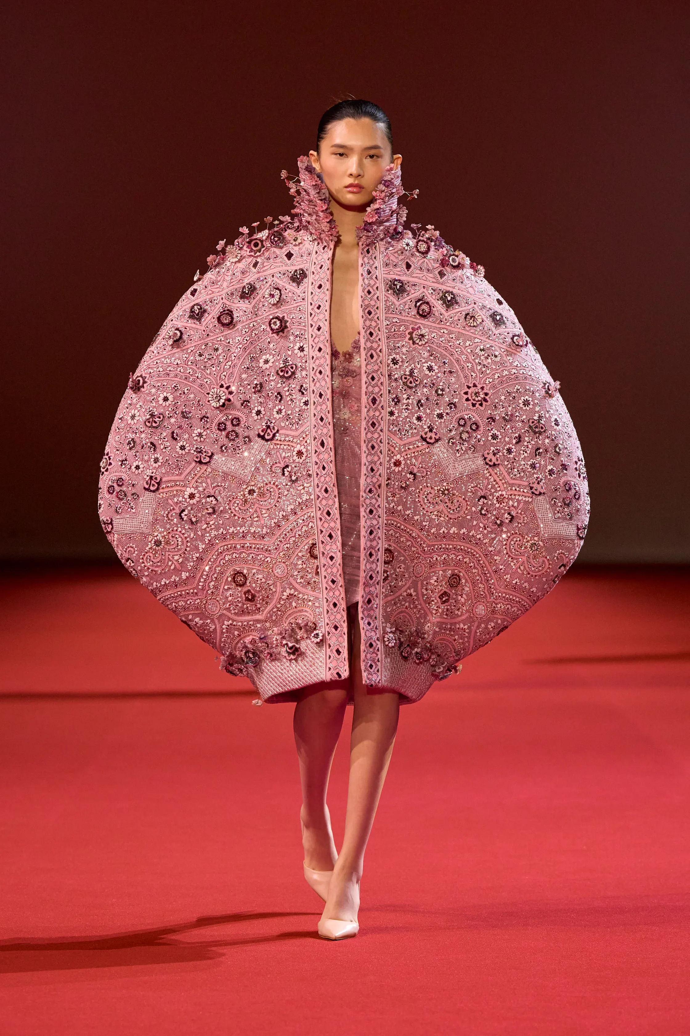 00003-manish-malhotra-fall-2026-couture-credit-gorunway.webp