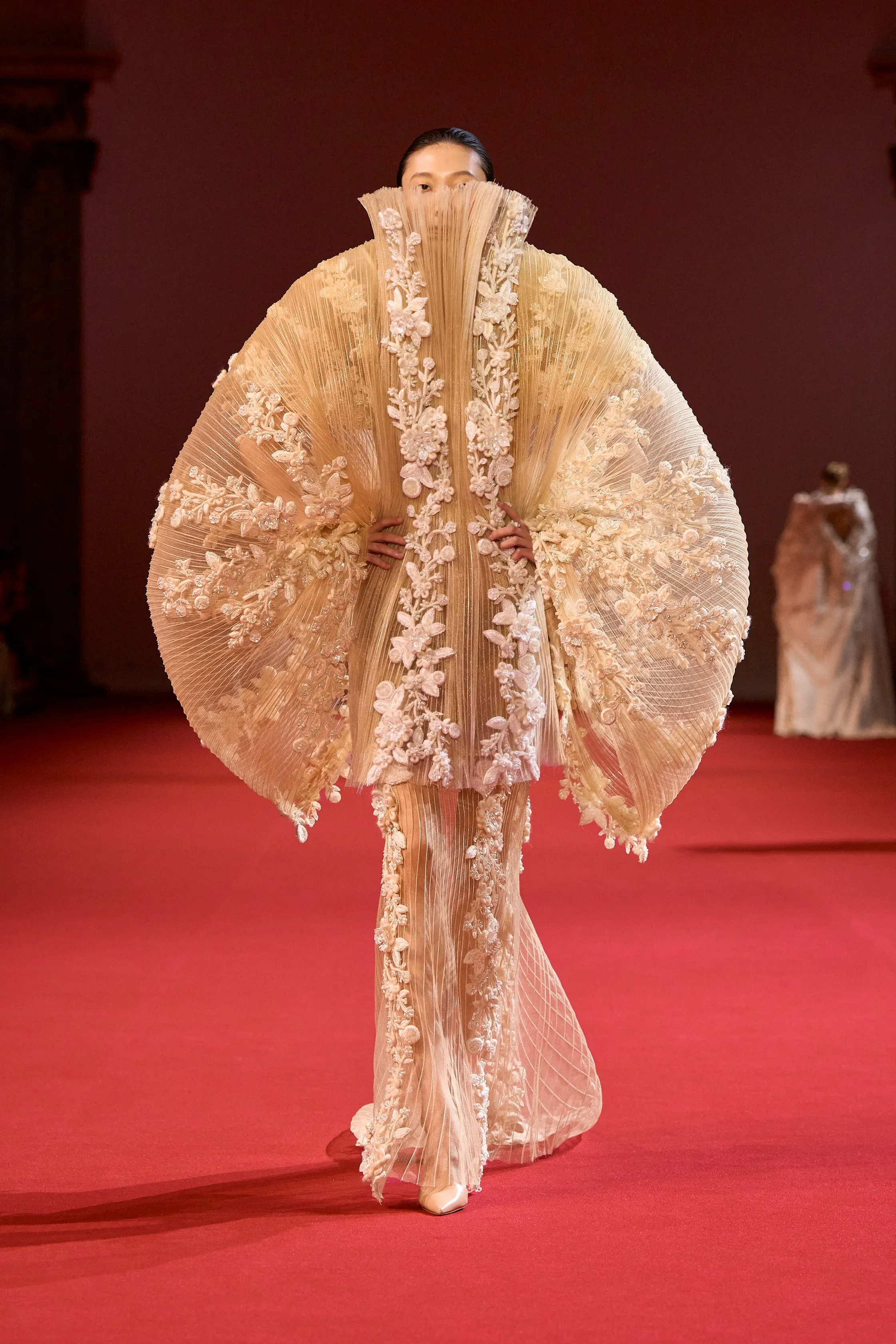00004-manish-malhotra-fall-2026-couture-credit-gorunway.webp