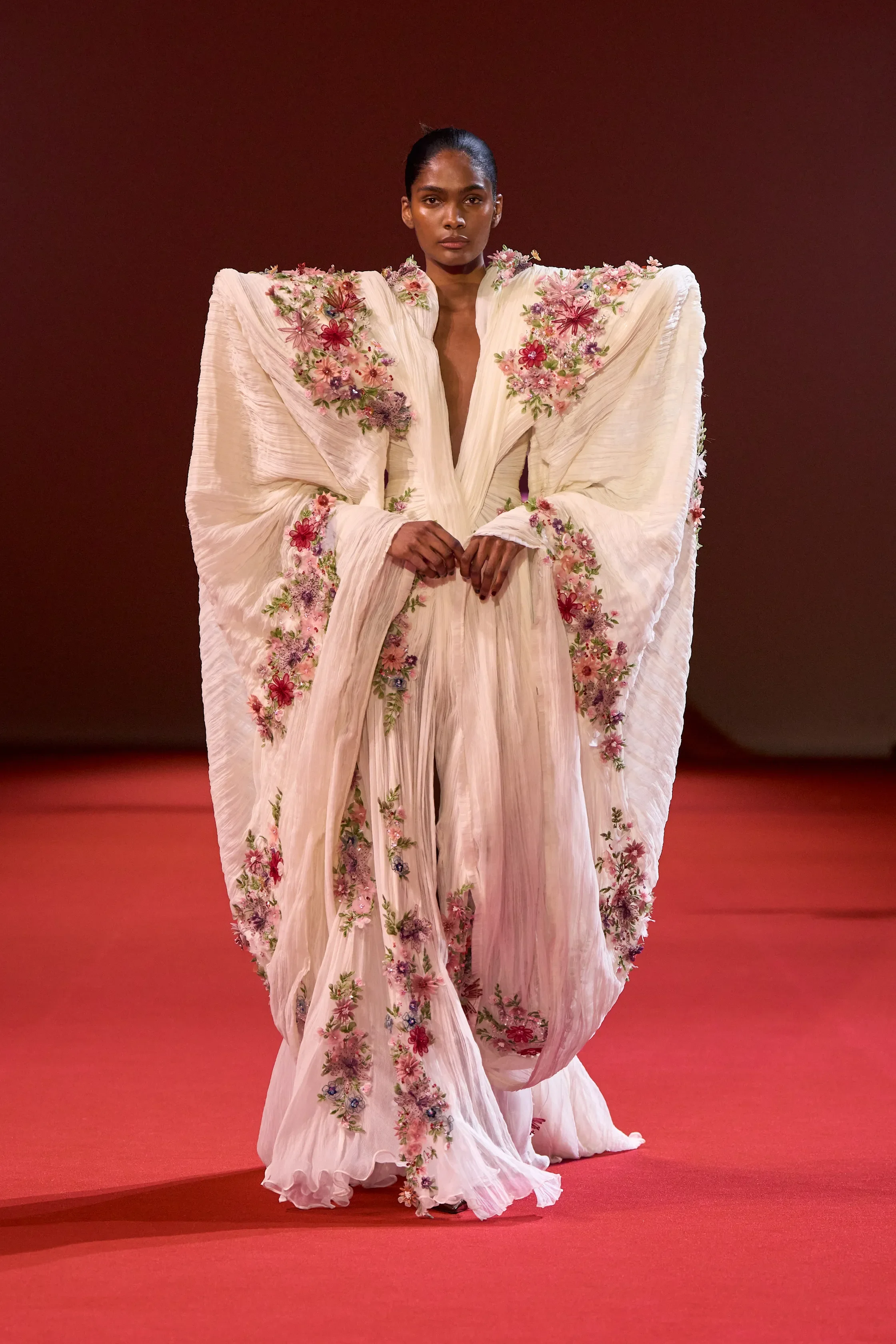 00008-manish-malhotra-fall-2026-couture-credit-gorunway.webp