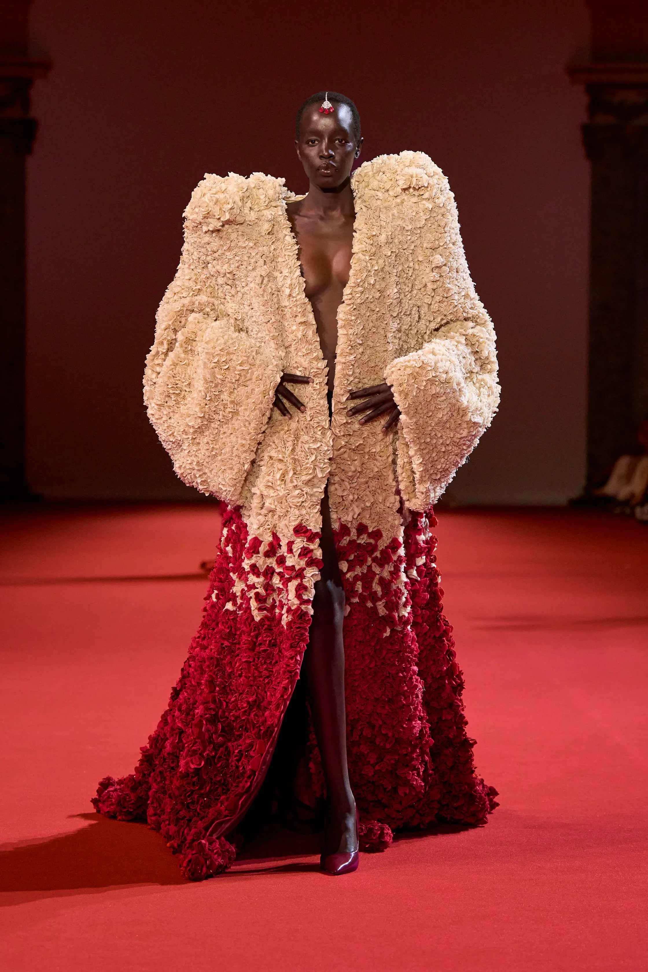 00018-manish-malhotra-fall-2026-couture-credit-gorunway.webp
