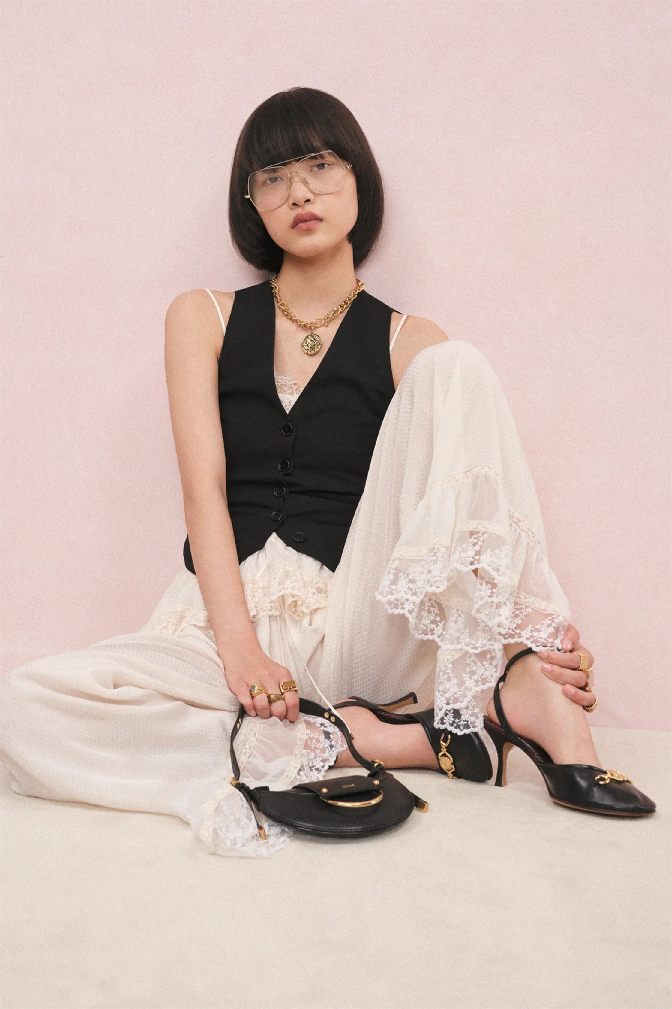 00020-chloe-resort-2027-credit-brand.webp