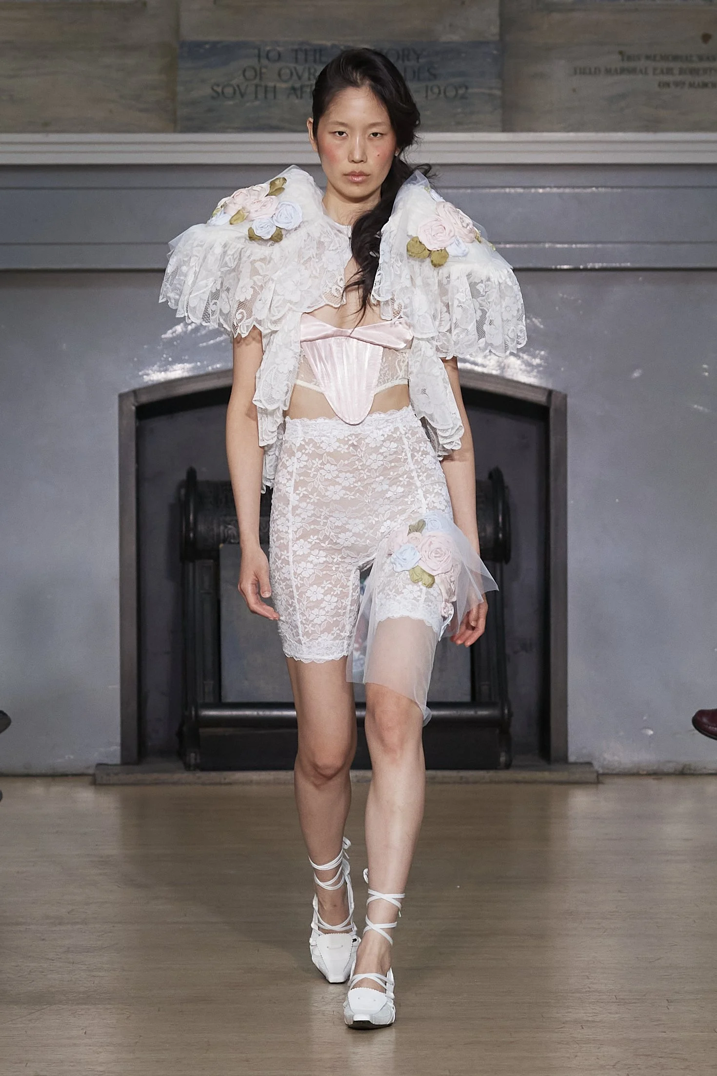 Yuhan Wang_show_looks_001.JPG