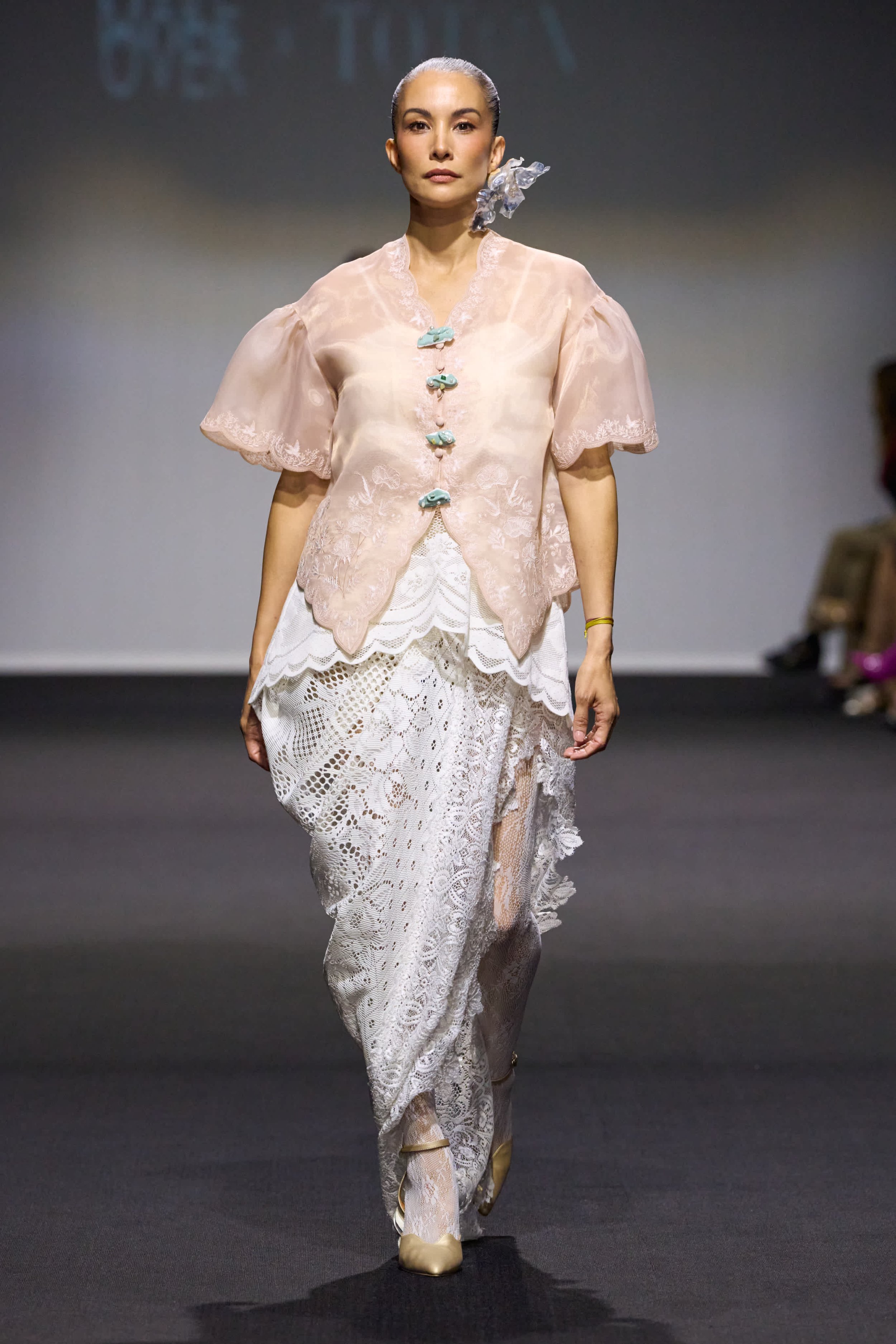 Toton HC F25 001.jpg