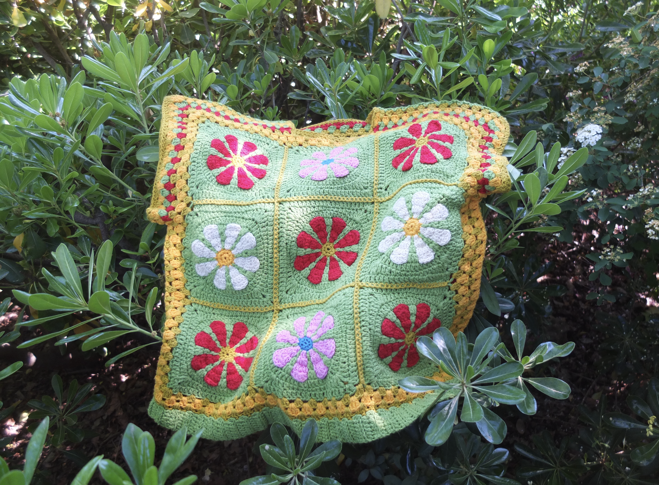 aurealopez crochet blusa flores.png