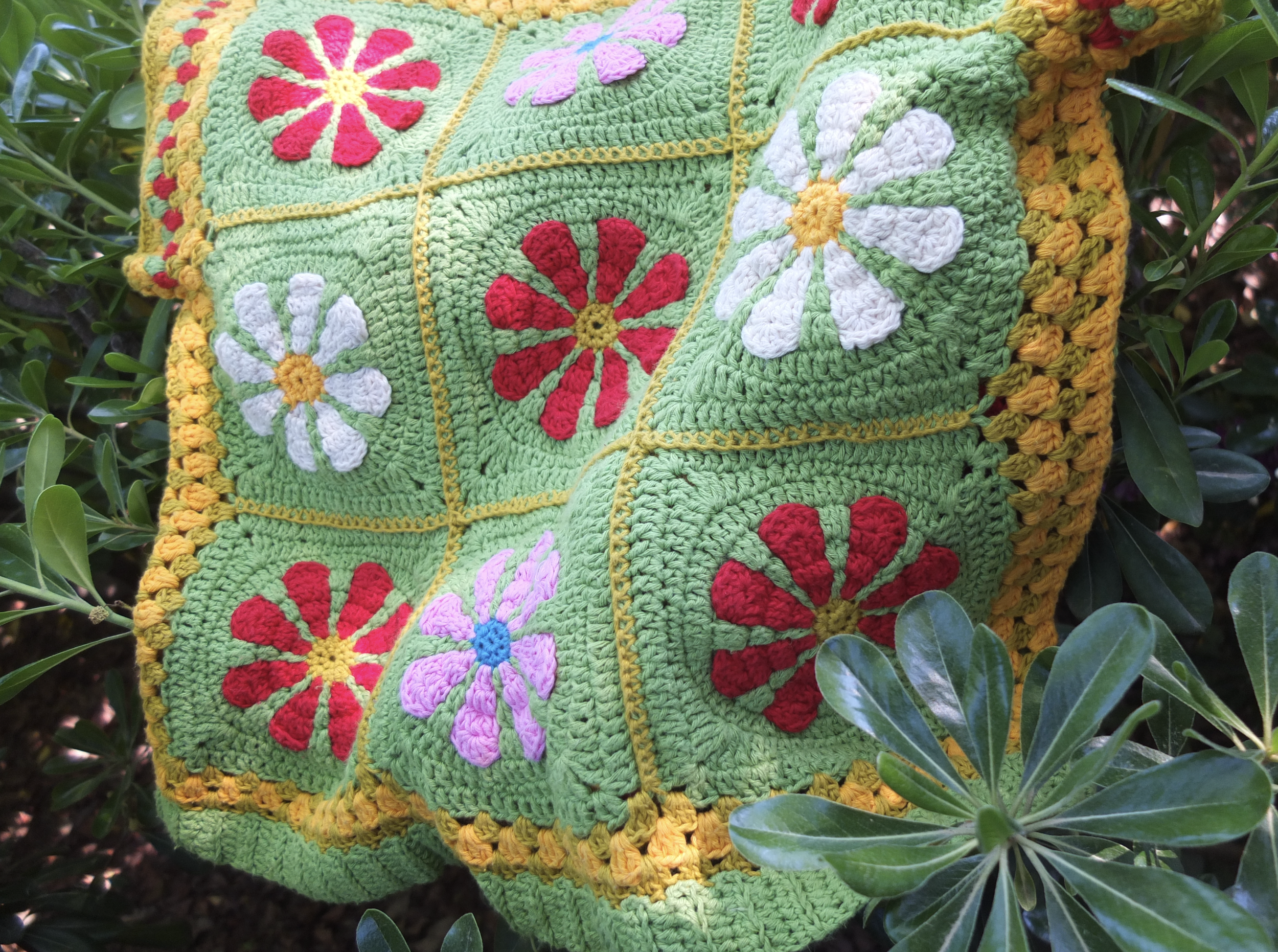 aurealopez crochet blusa flores 1.png