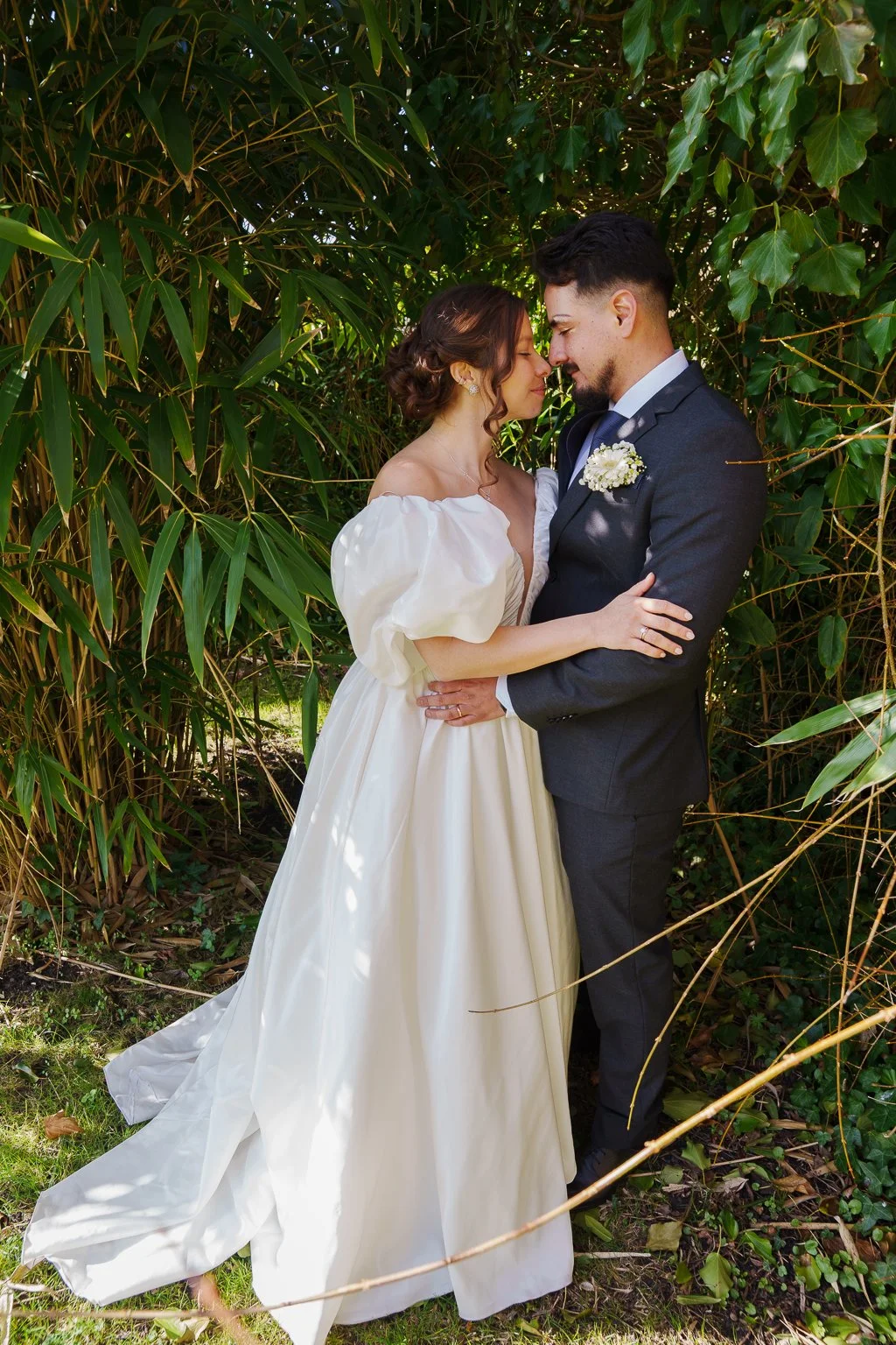 Bride and groom in small park in Ærøskøbing.