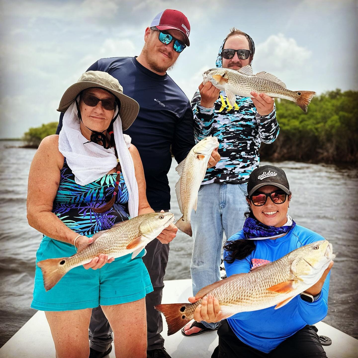 Sam and his crew with their fish this afternoon #crystalriver #captjameskerr
#crystalriverflatsfishing #fishing #naturecoast #seatrout #snook  #visitflorida #sodiumfishinggear #crystalriverfishing #inshorefishing #redfish 

www.crystalriverflatsfishi